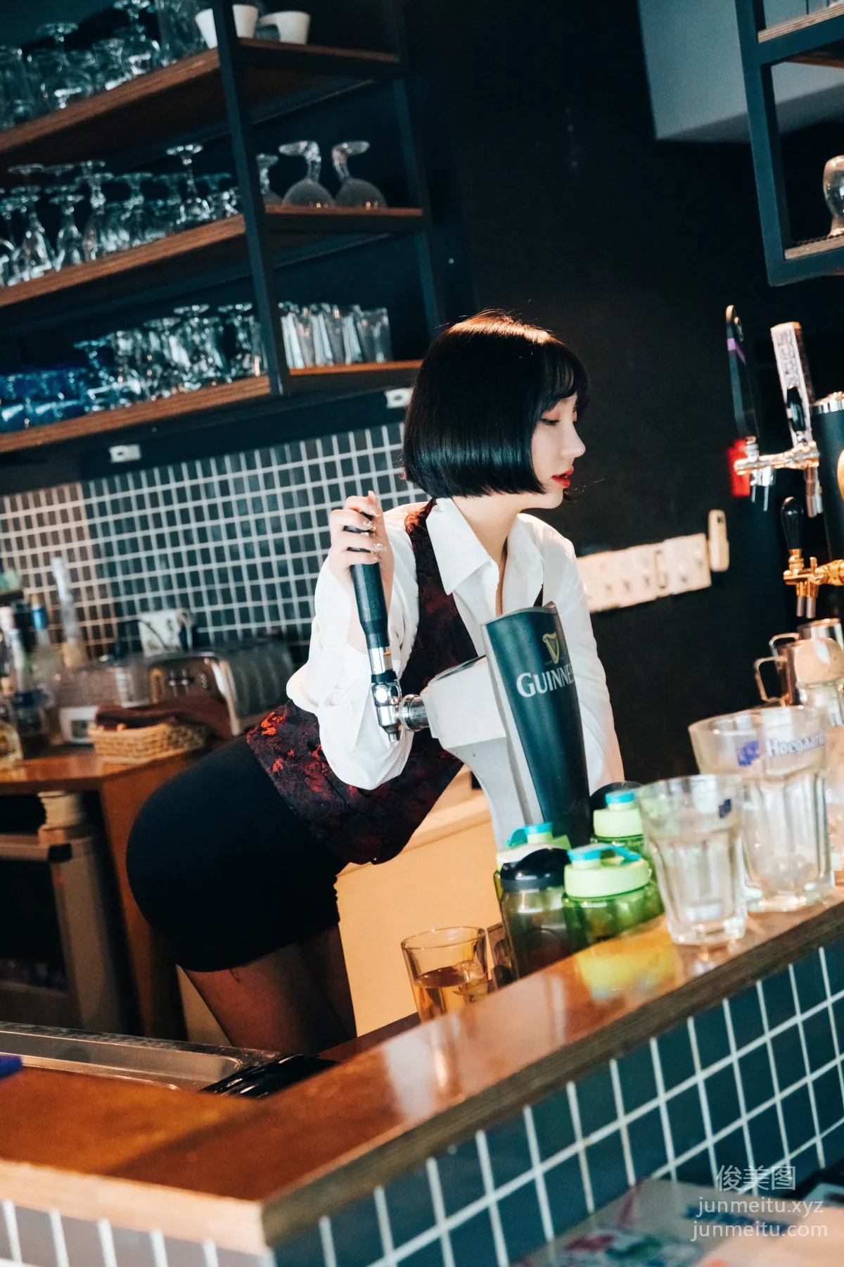 040.[Loozy] Ye Eun 손예은 - Tainted love bar [126P] page 73