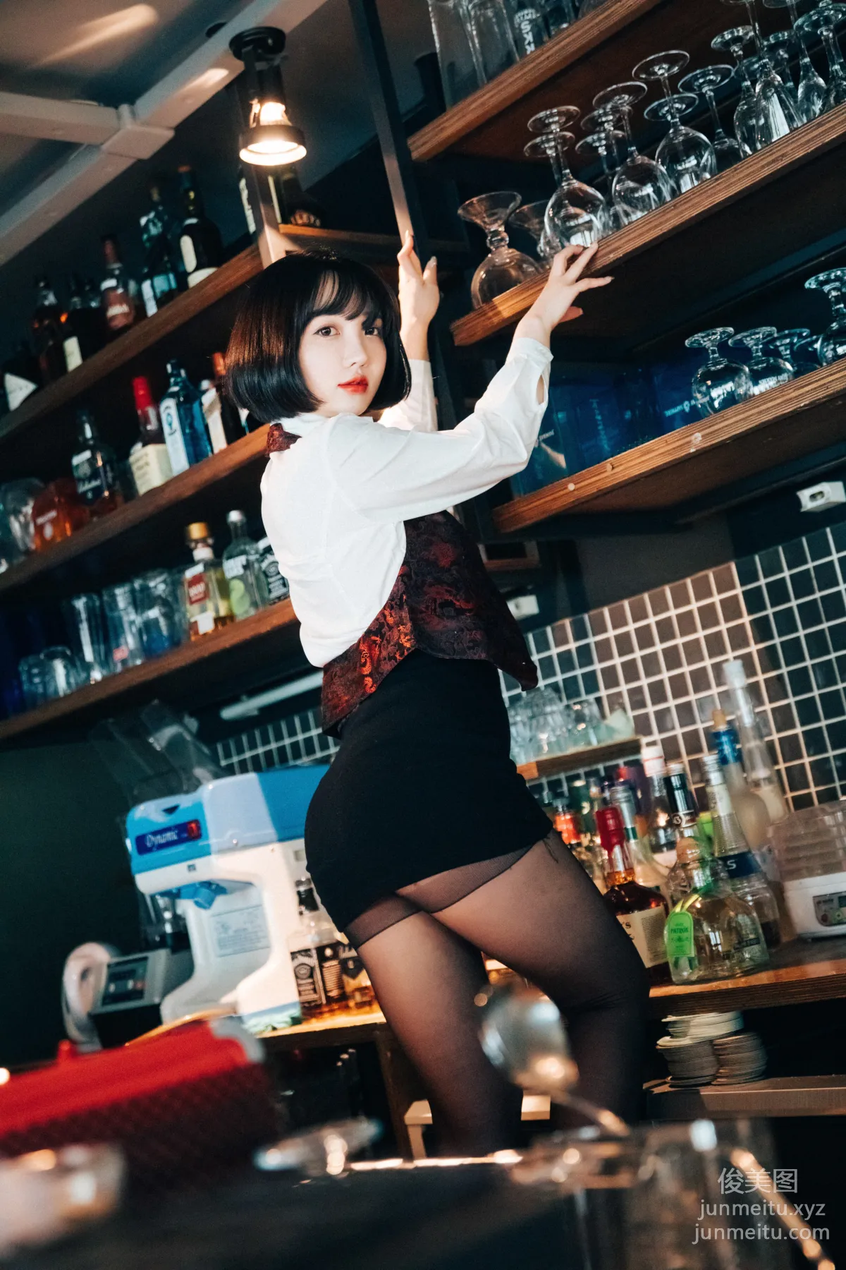 040.[Loozy] Ye Eun 손예은 - Tainted love bar [126P] page 33