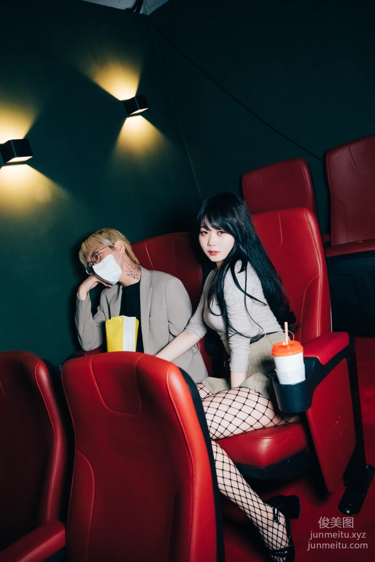 073.[Loozy] Zia (지아) -XXX in the theater S.Ver[157P] page 112