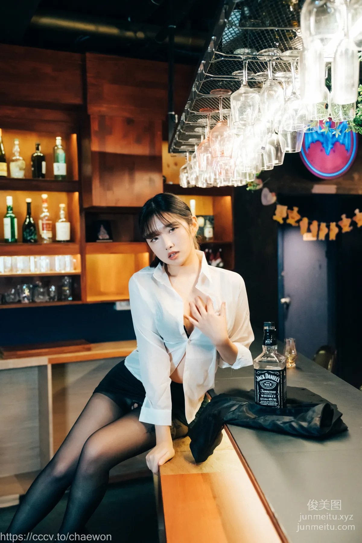 134.[Loozy] SonSon (손손) - S Bar[107P] page 22