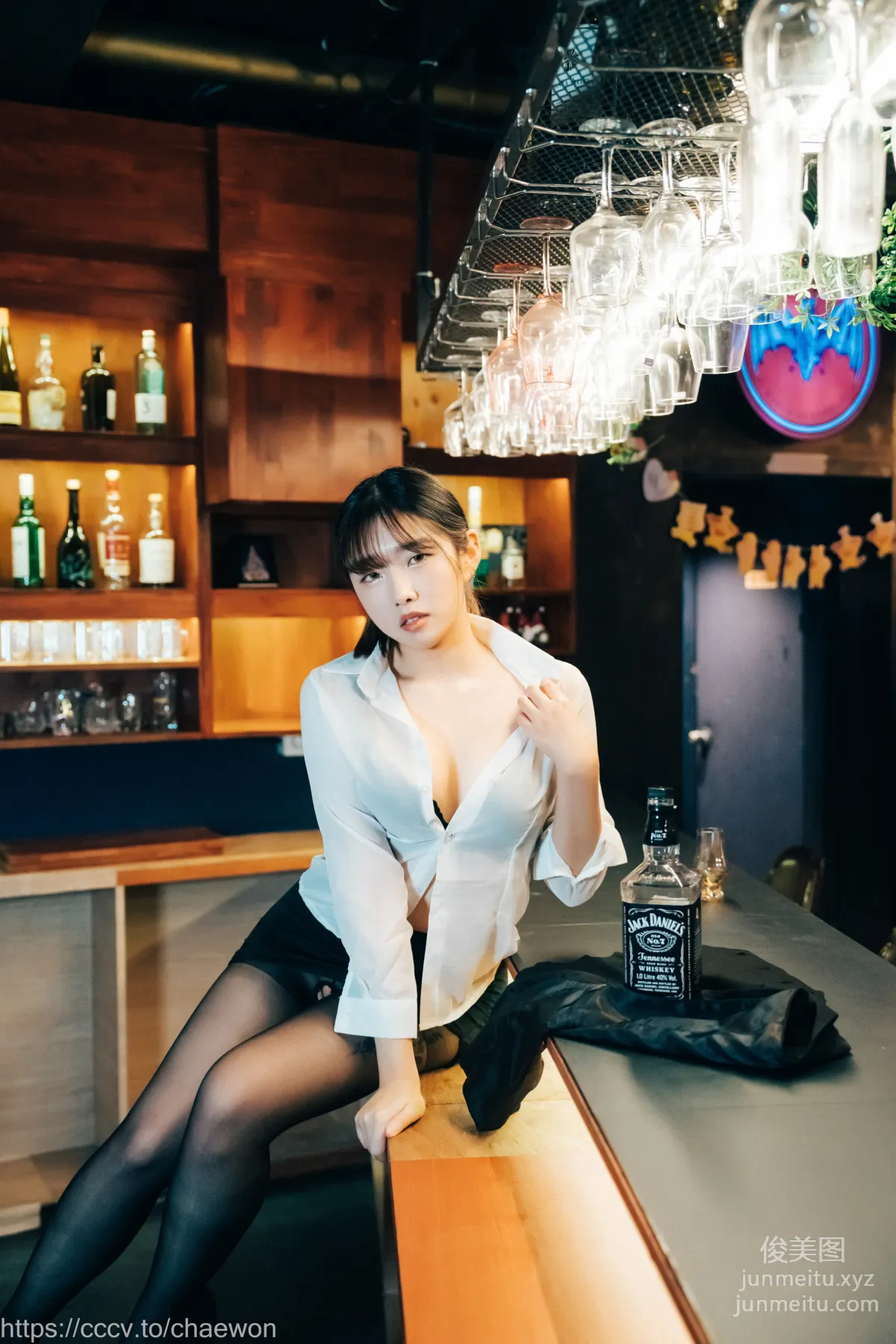 134.[Loozy] SonSon (손손) - S Bar[107P] page 23