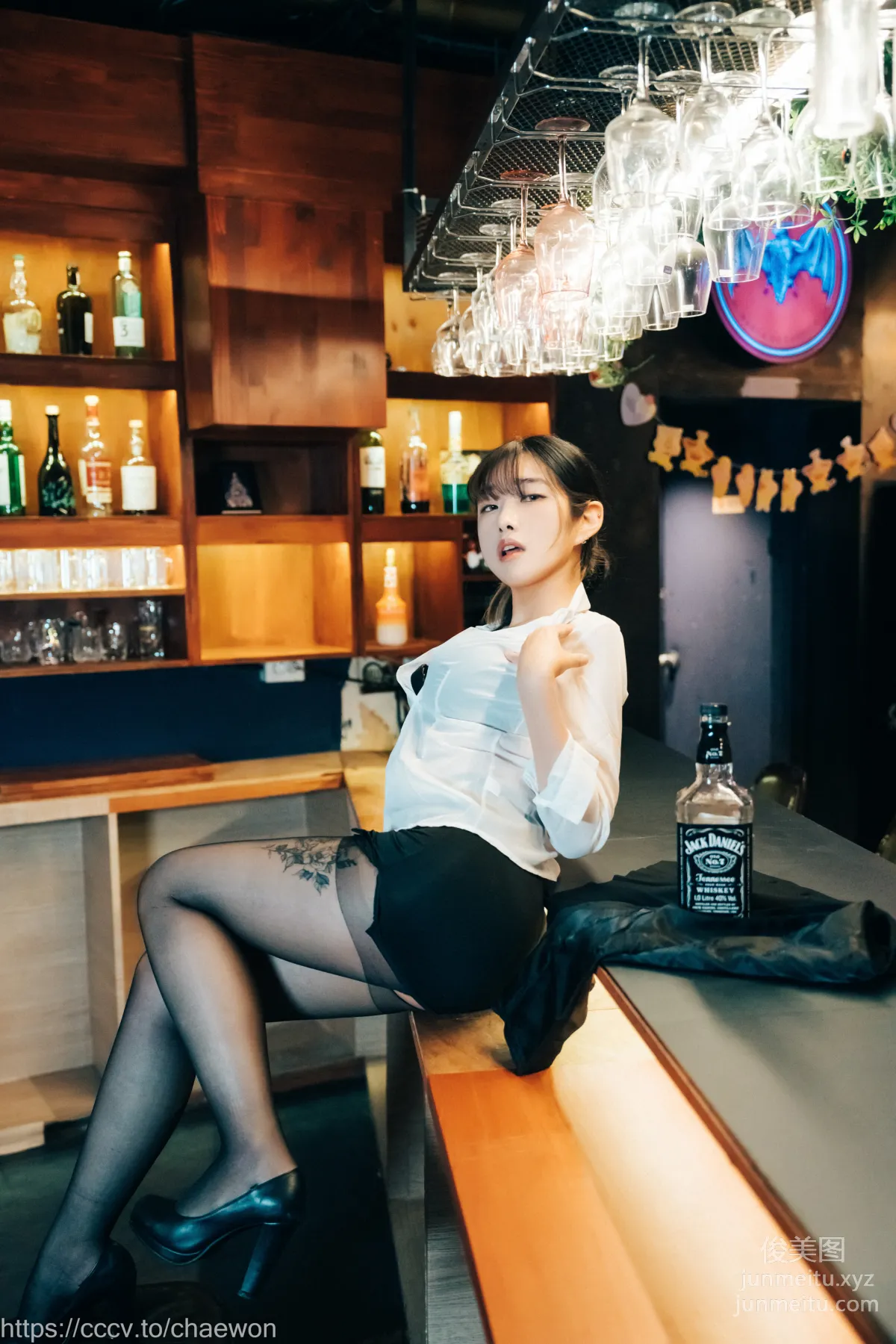 134.[Loozy] SonSon (손손) - S Bar[107P] page 25