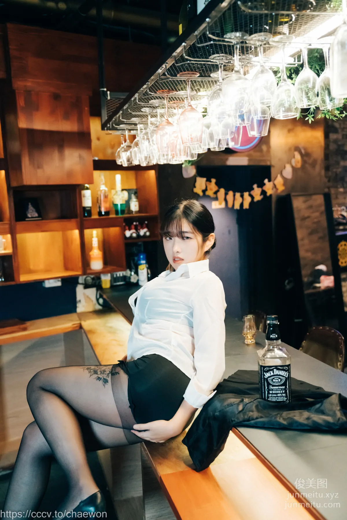 134.[Loozy] SonSon (손손) - S Bar[107P] page 26