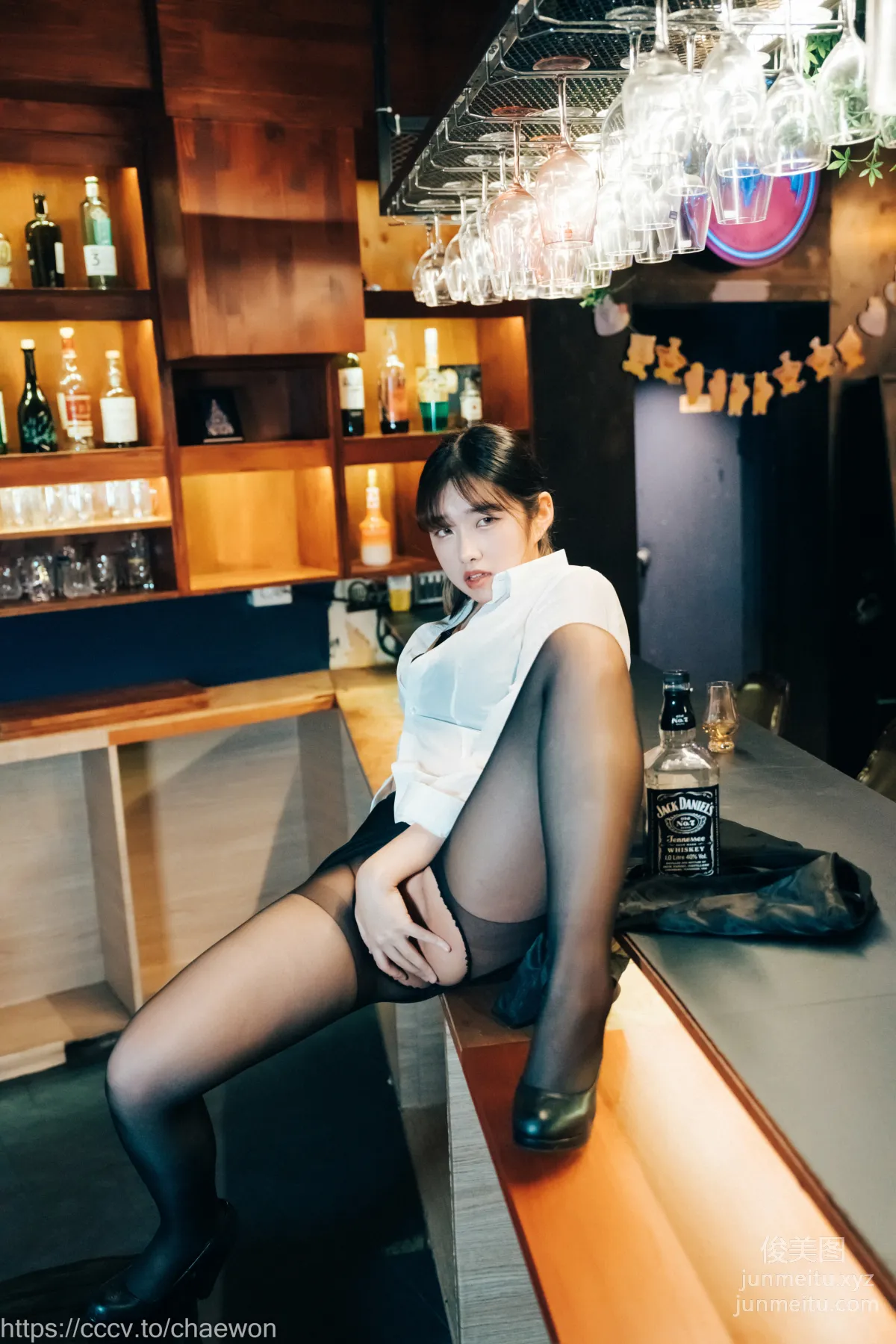 134.[Loozy] SonSon (손손) - S Bar[107P] page 27