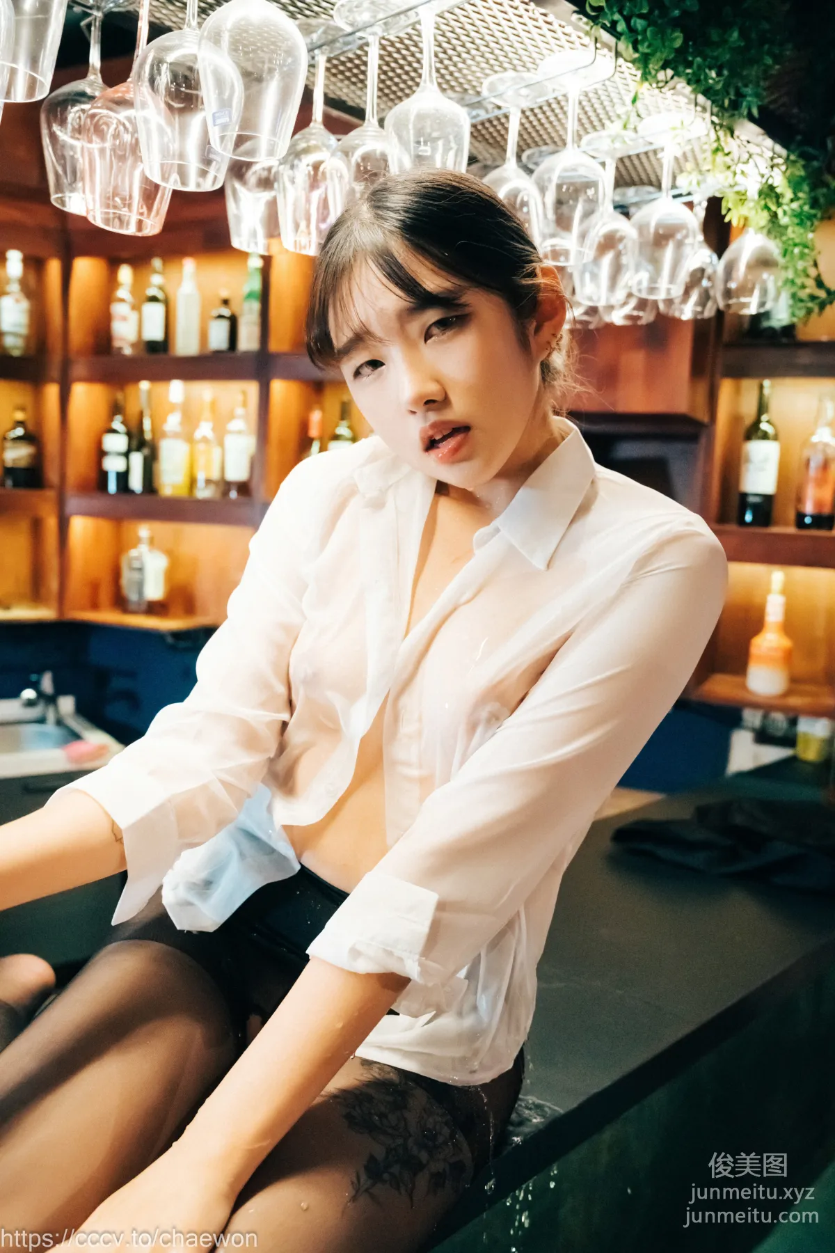 134.[Loozy] SonSon (손손) - S Bar[107P] page 32