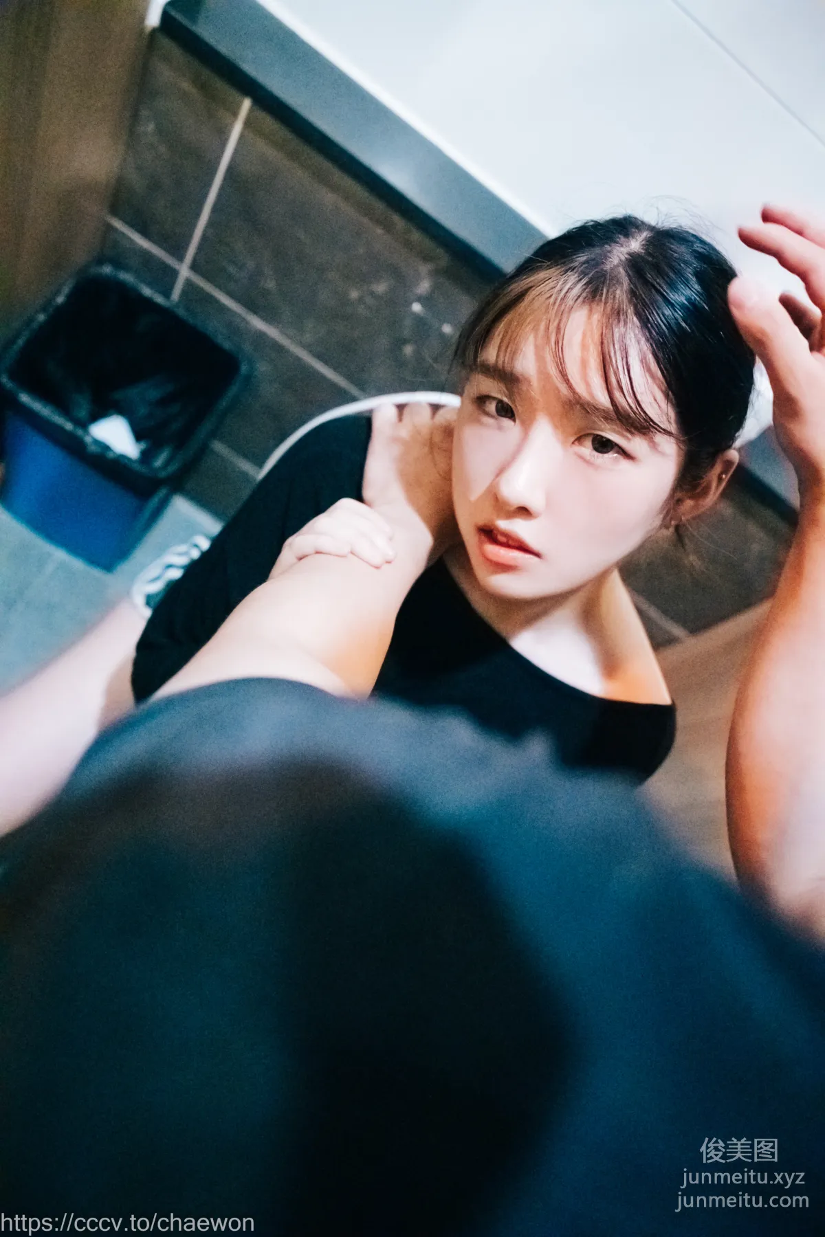 140.[Loozy] SonSon (손손) - Public Toilet - part 01[157P] page 80