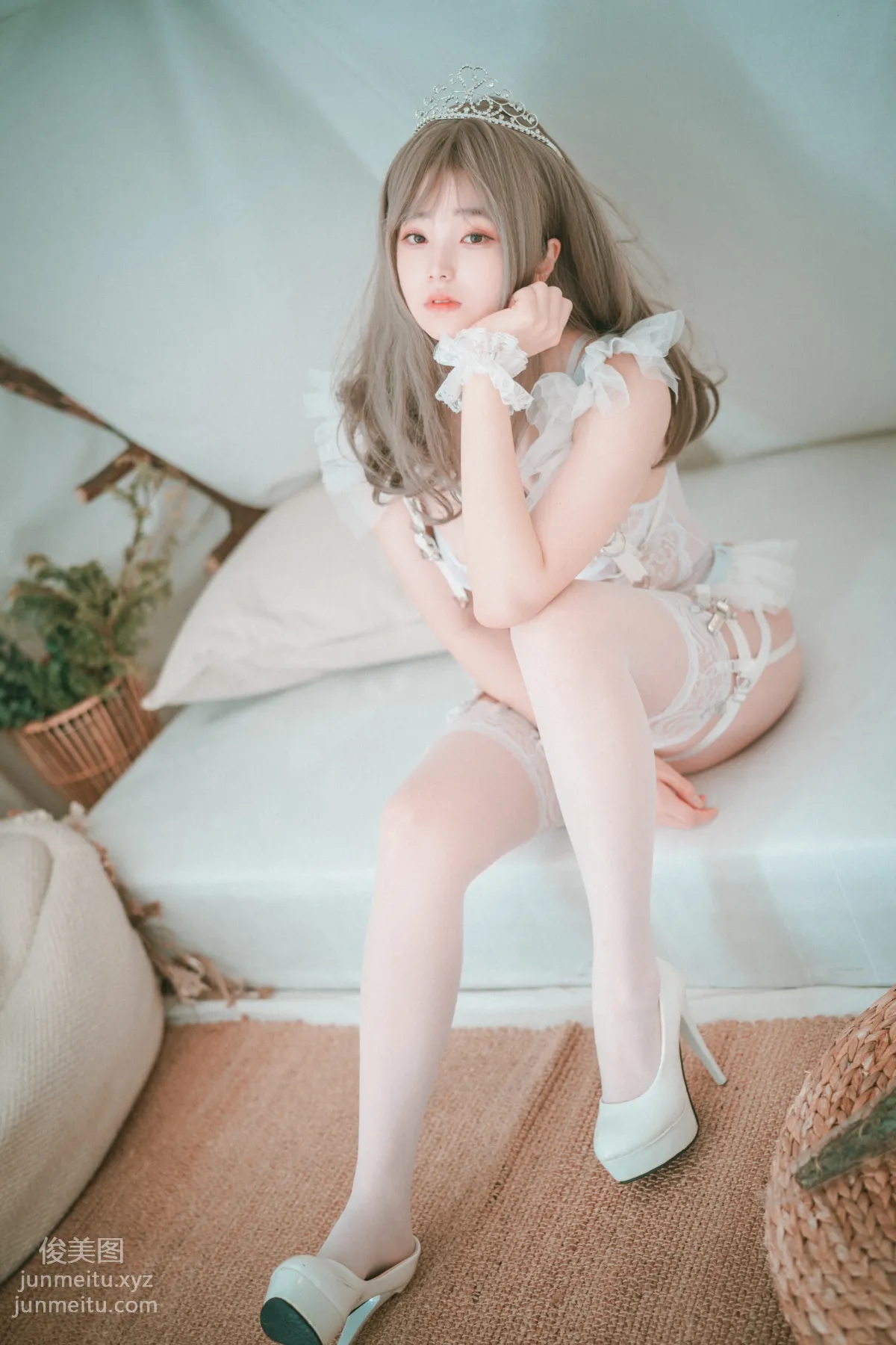 018.[DJAWA] Bambi - Reine de Blanc + B-side[42P] page 22