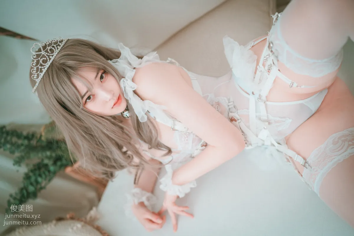 018.[DJAWA] Bambi - Reine de Blanc + B-side[42P] page 26