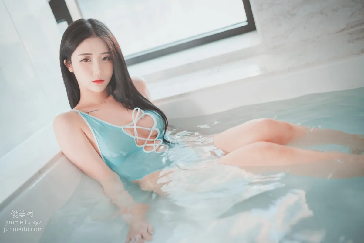 025.[DJAWA] Bomi - Bomistry #3[59P] page 43