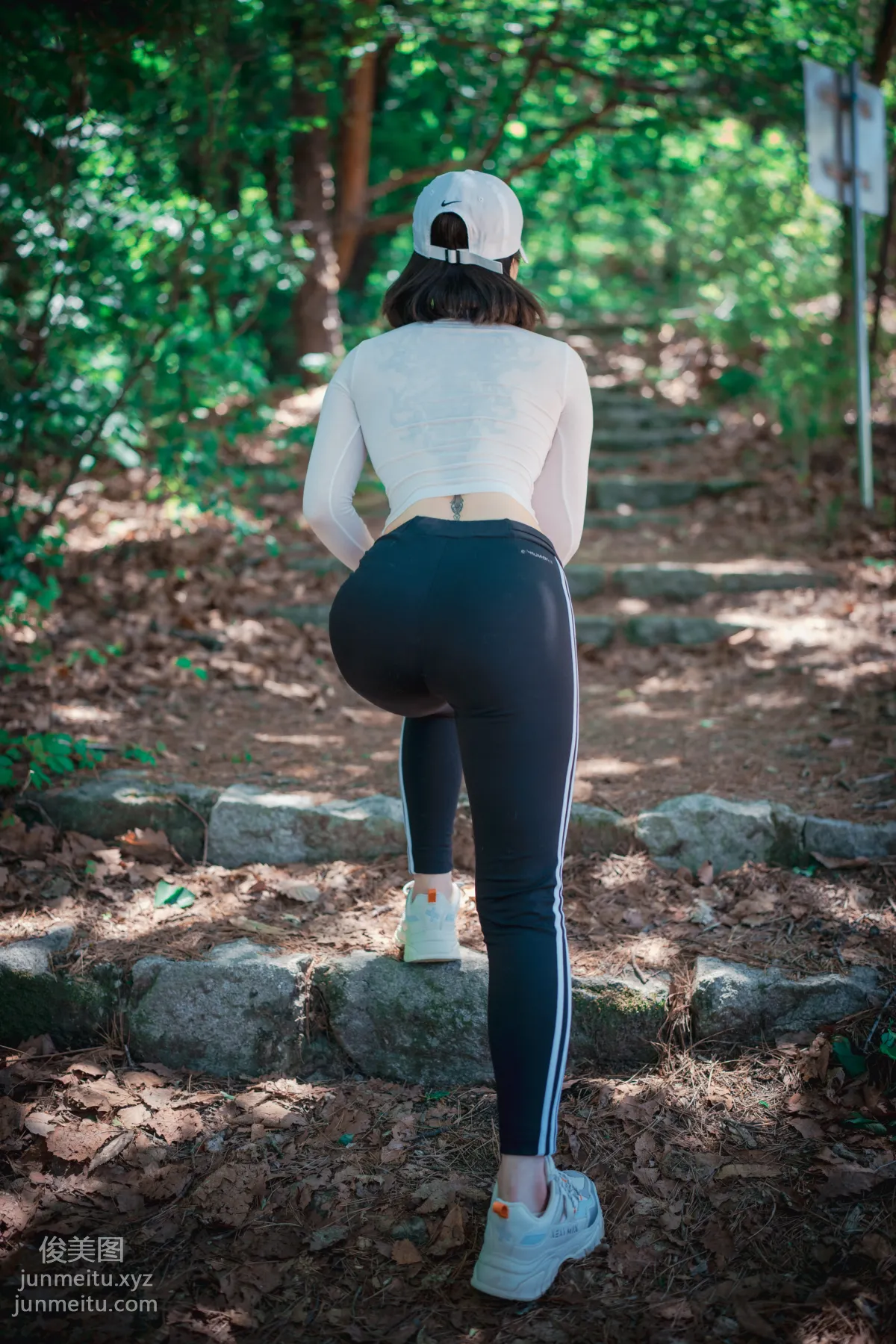 095.[DJAWA] Ye-Eun - Naughty Trekking[287P] page 142