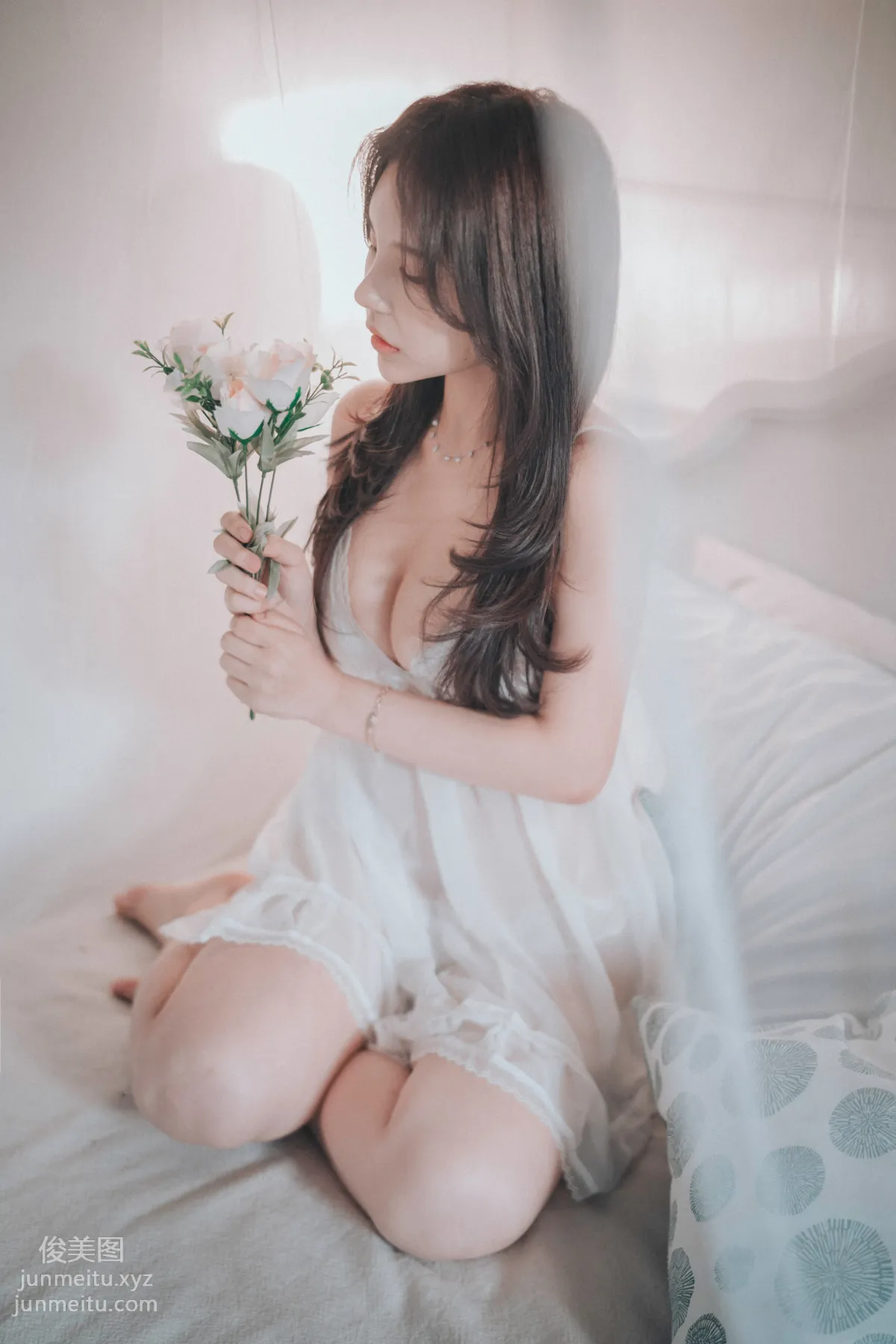 167.[DJAWA] ZZYuri - Alluring White[44P] page 14