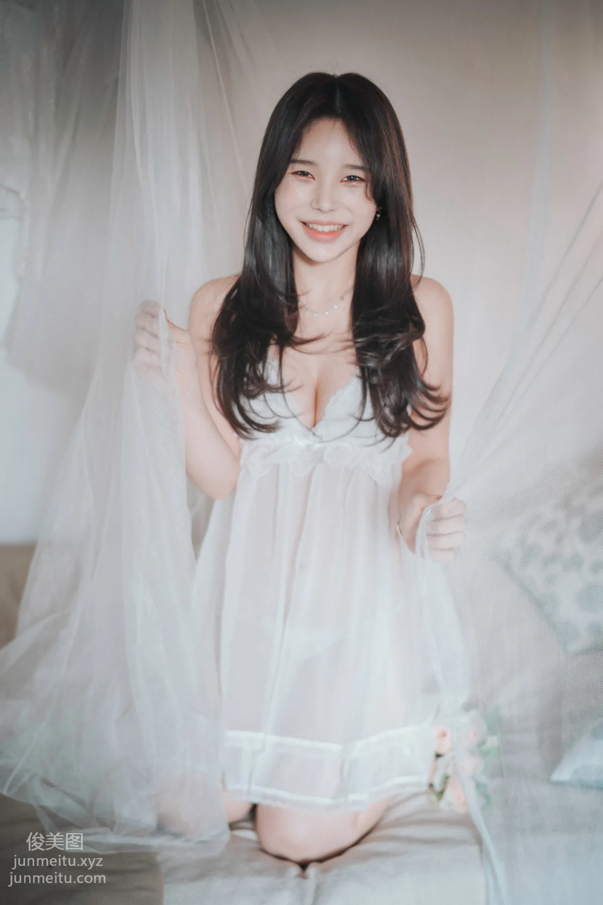 167.[DJAWA] ZZYuri - Alluring White[44P] page 18