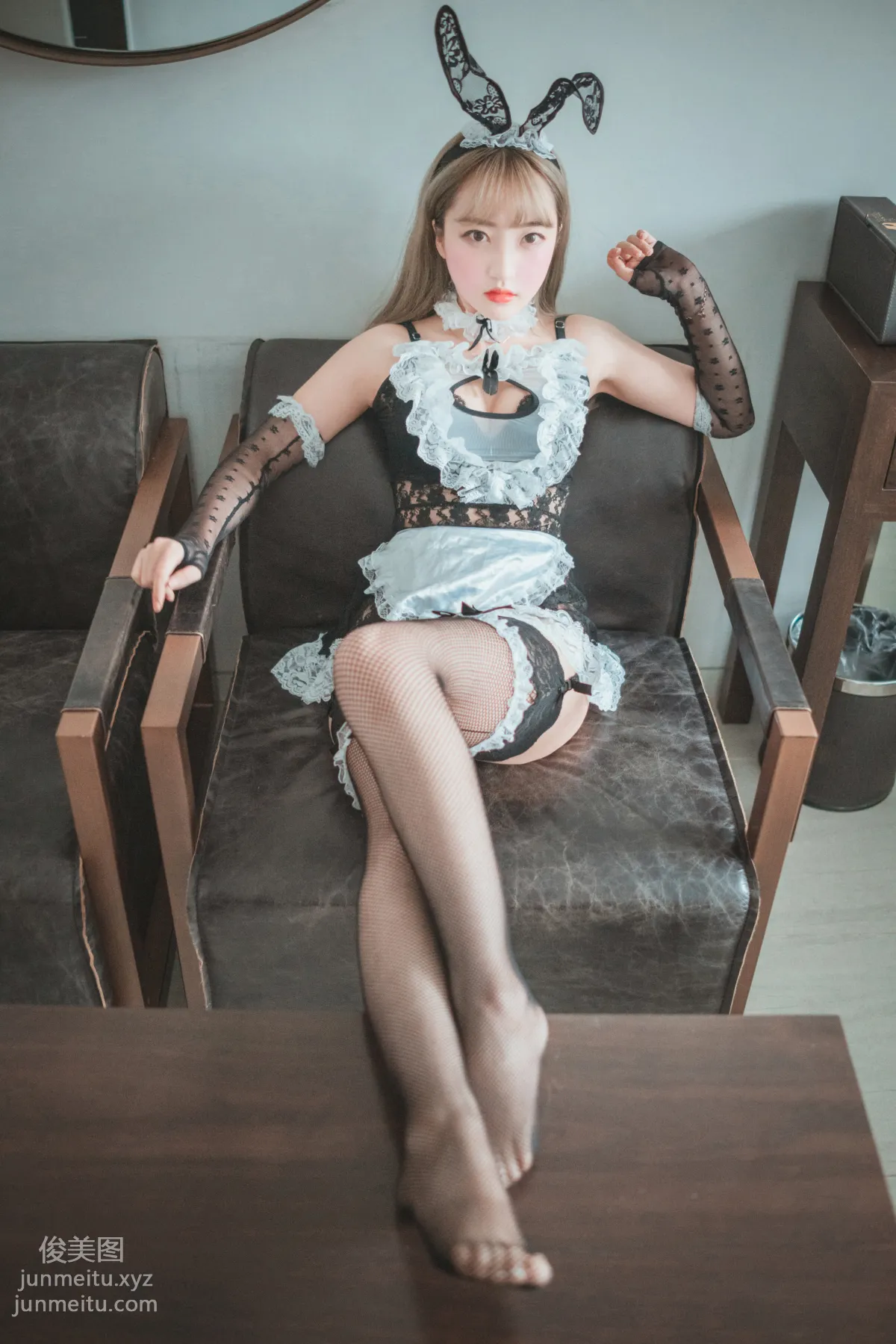 237.[DJAWA] HaNari - Devious Maid[48P] page 32