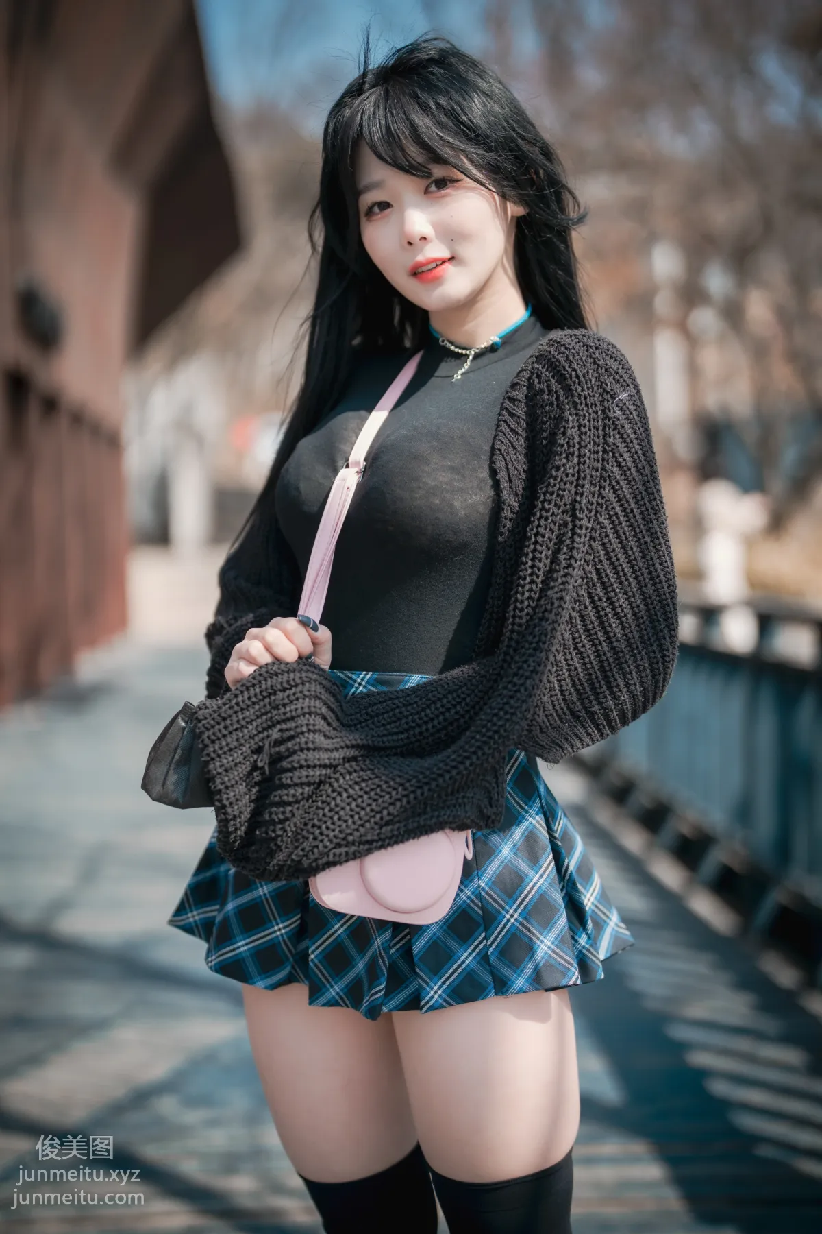 241.[DJAWA] Zia - Early Spring Walk in March[141P] page 28