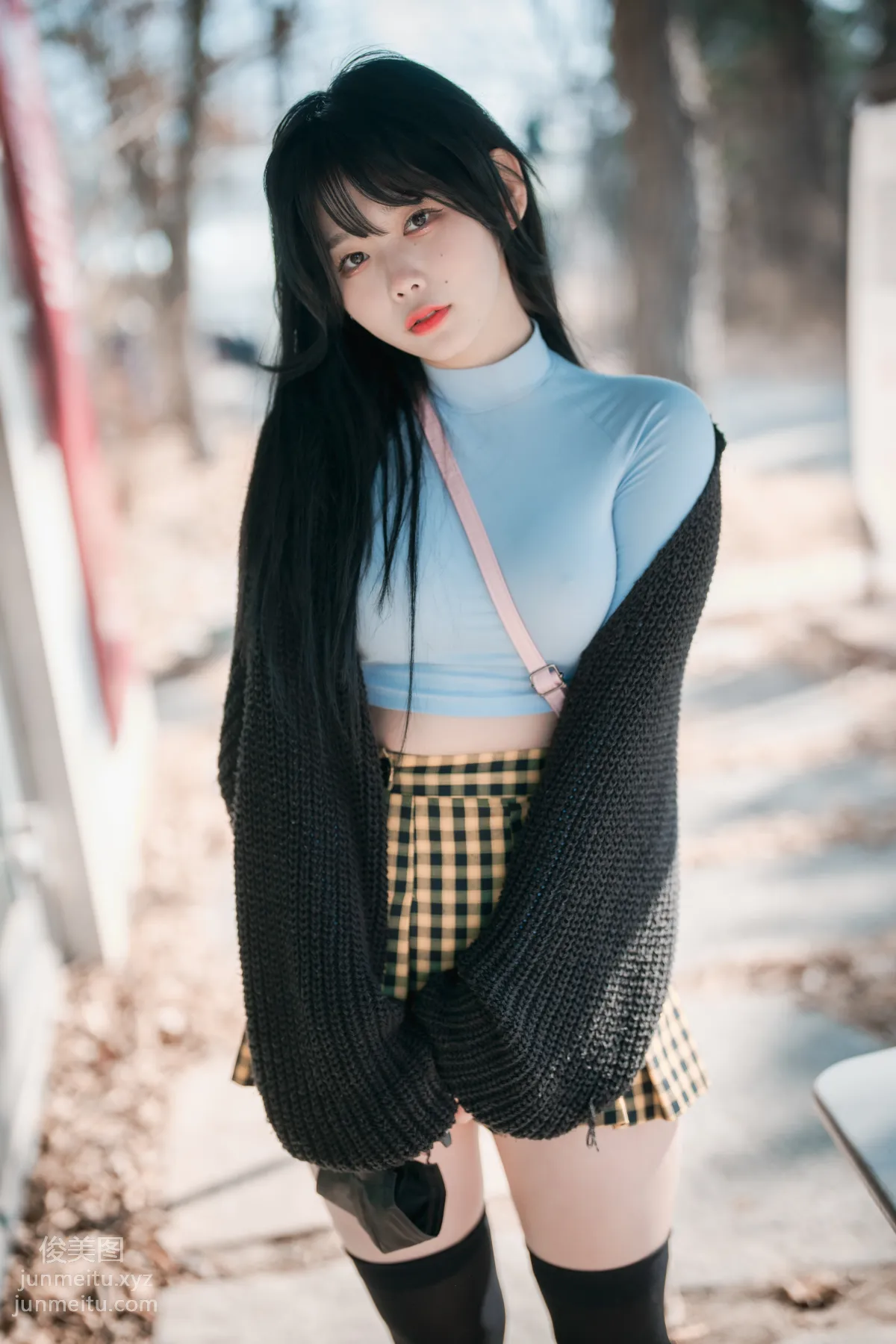 241.[DJAWA] Zia - Early Spring Walk in March[141P] page 73