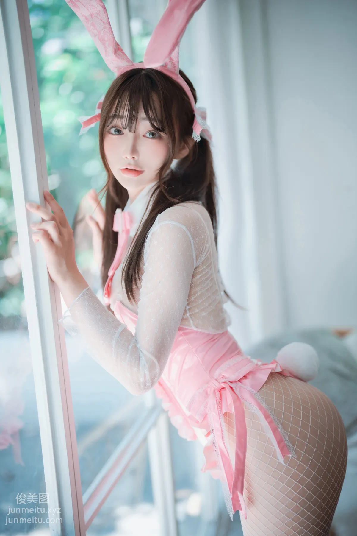 267.DJAWA Photo - Newbom - The Year of the Pink Bunny (+S.Ver)[72P] page 38
