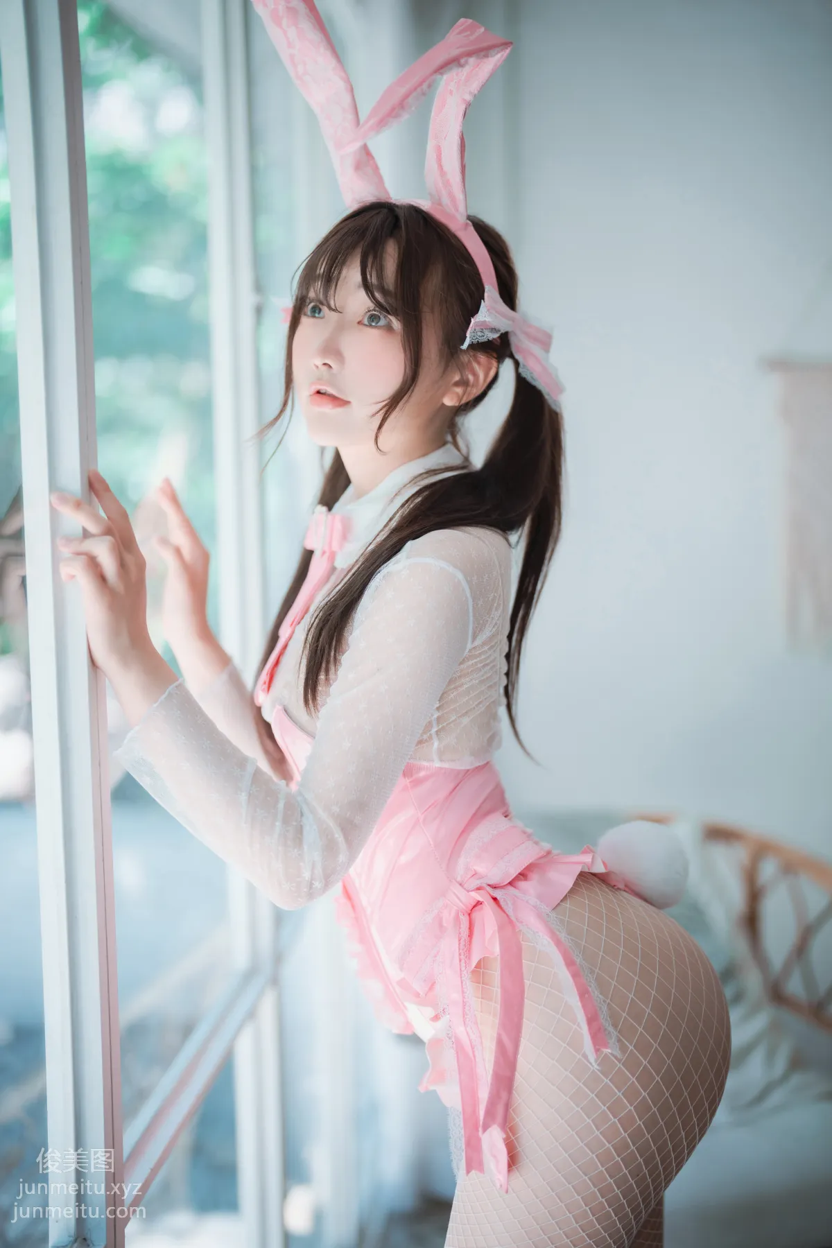267.DJAWA Photo - Newbom - The Year of the Pink Bunny (+S.Ver)[72P] page 42