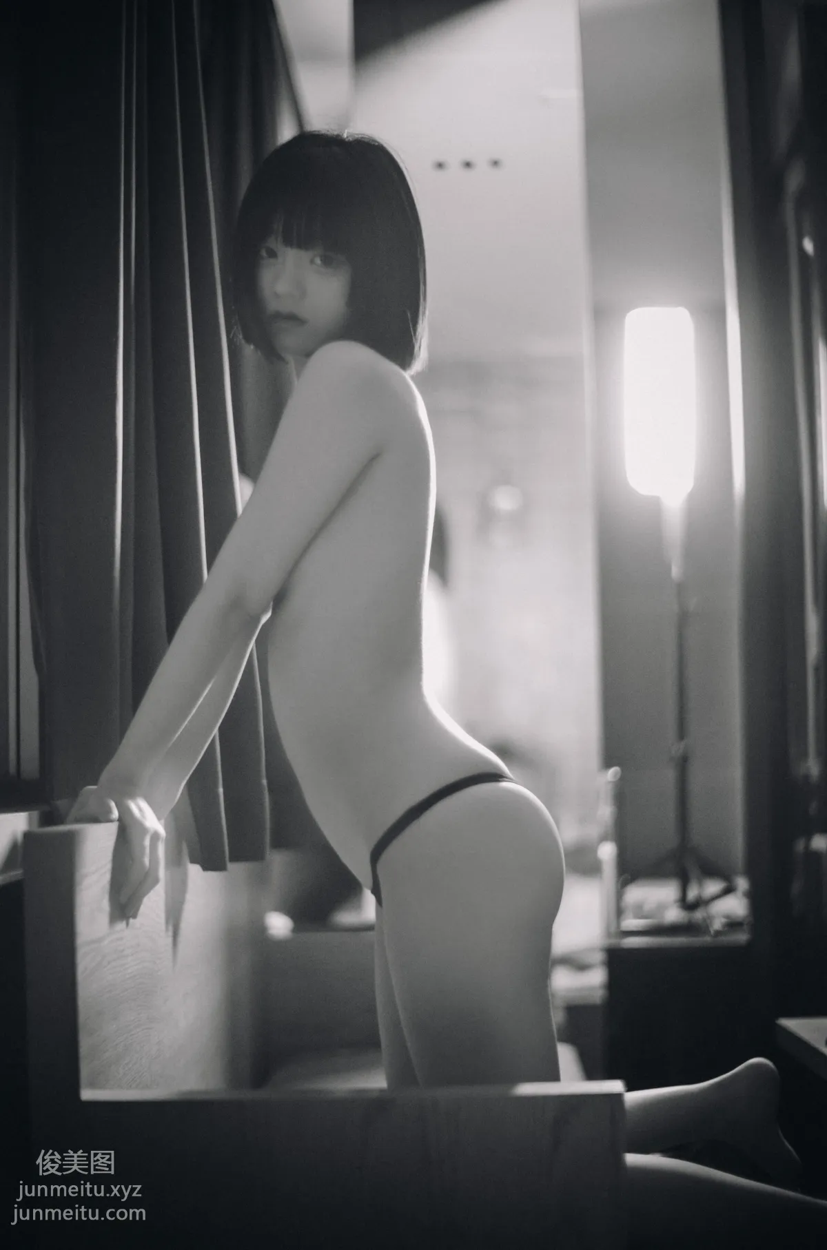295.[DJAWA] Jenny - Photo Blanc et Noir Jenny [86P] page 77