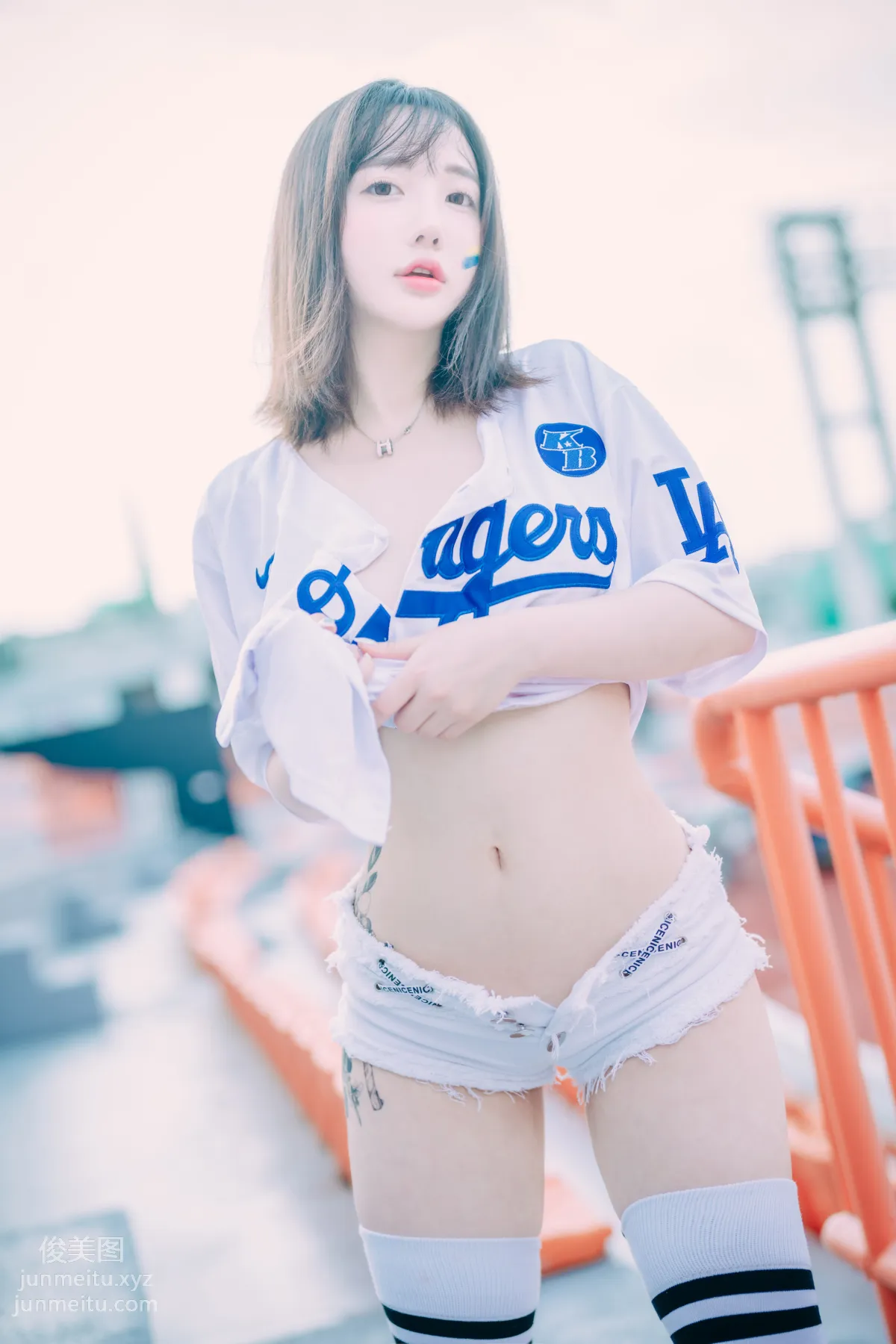 305.[DJAWA] YeEun - Cheer Up in the Summer [126P] page 100