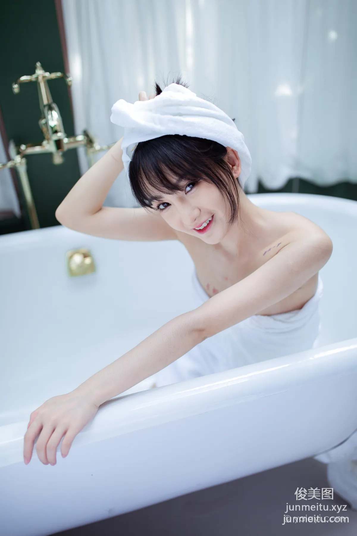 [YALAYI雅拉伊] 2020.08.06 NO.684 落落《清凉一夏》 page 34