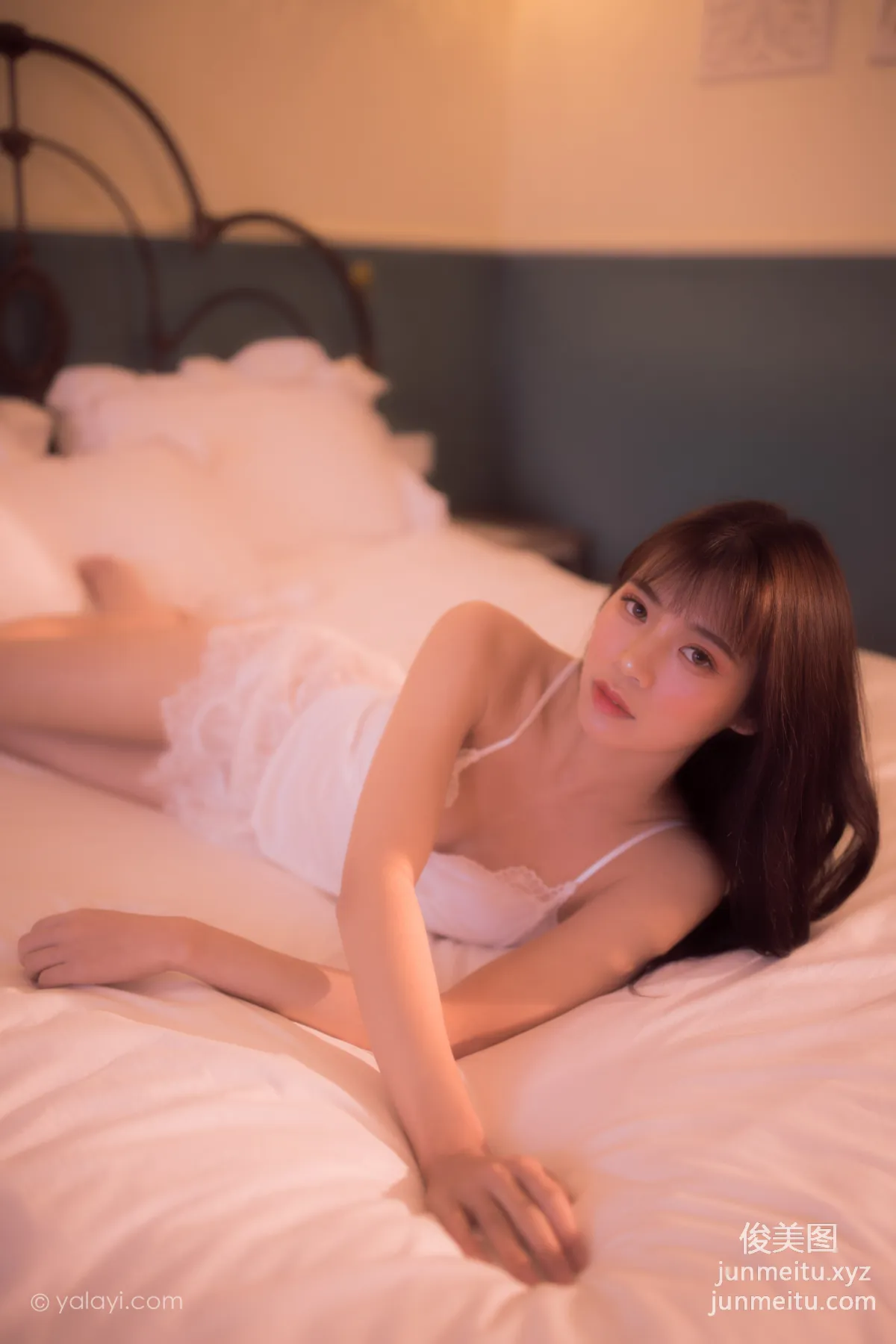 [YALAYI雅拉伊] 2021.03.03 NO.769 拥抱着你送的花 京京 page 25