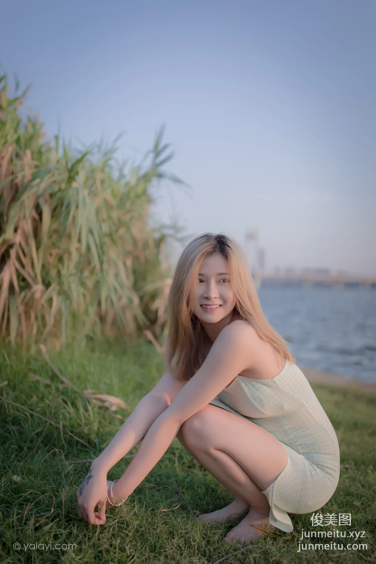 [YALAYI雅拉伊] 2020.10.12 NO.712 梦涵《风继续吹》 page 4