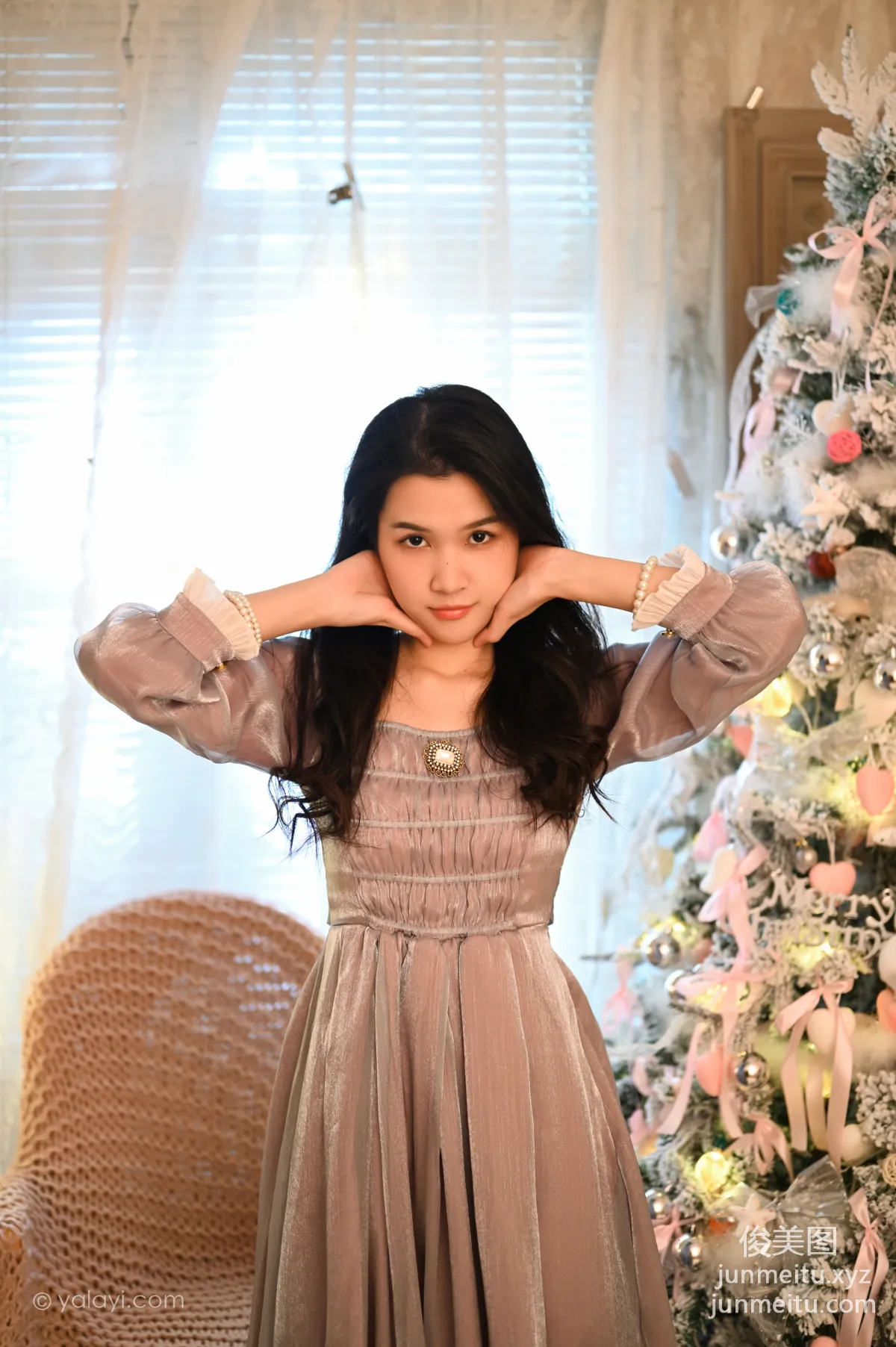 [YALAYI雅拉伊] 2020.12.25 NO.744 虞艺《平安夜有我》 page 11