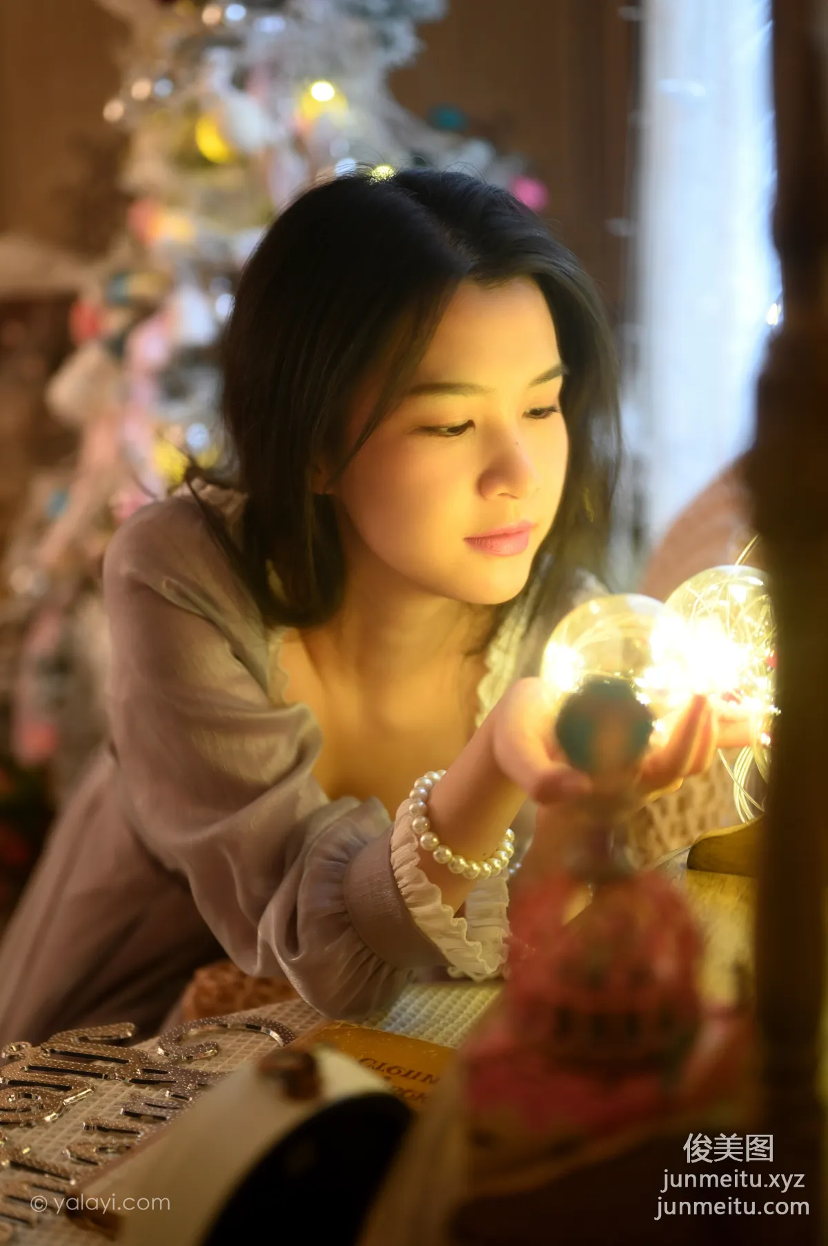 [YALAYI雅拉伊] 2020.12.25 NO.744 虞艺《平安夜有我》 page 33