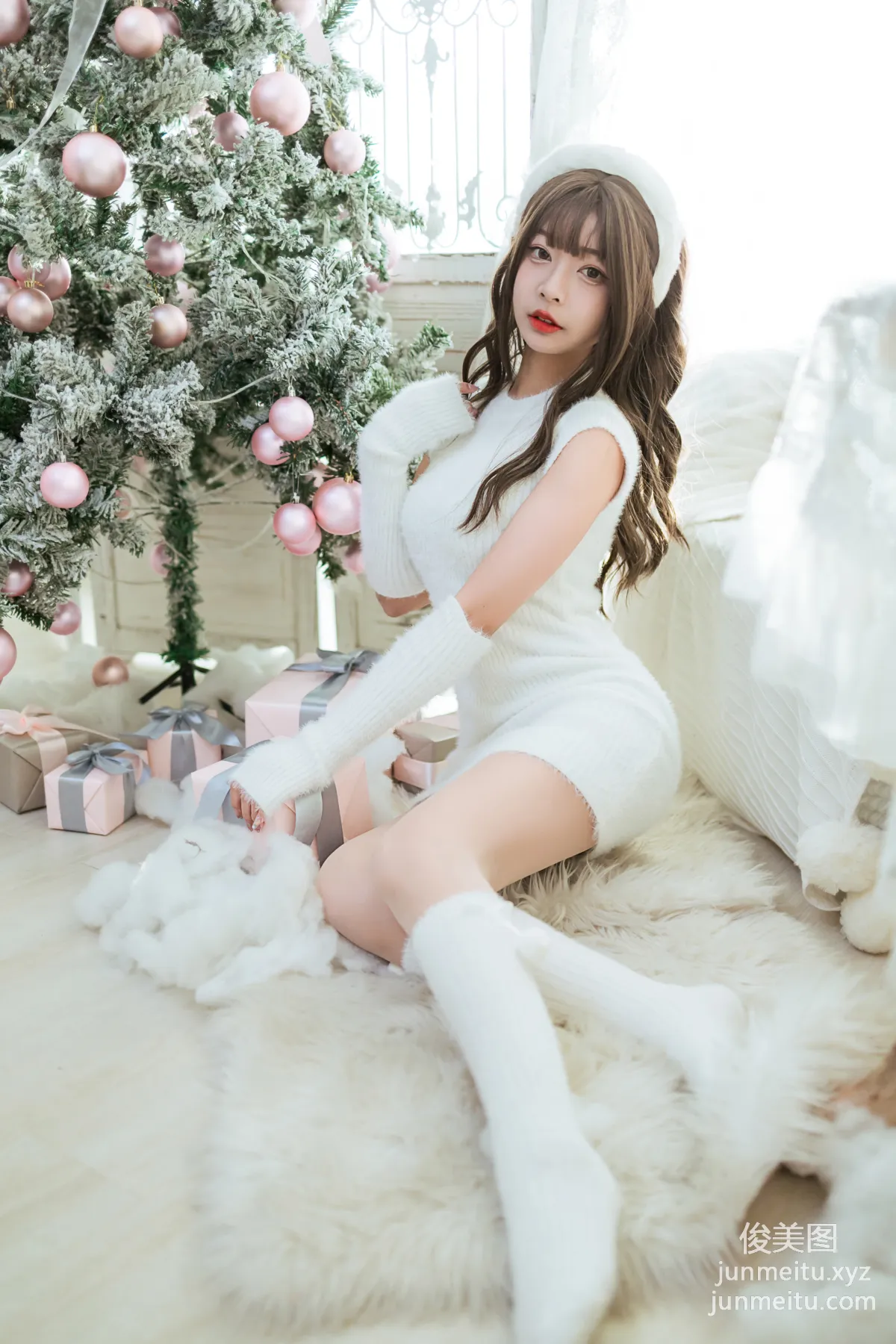 [YALAYI雅拉伊]2021.12.17 NO.879 圣诞礼物 阿禾 page 18