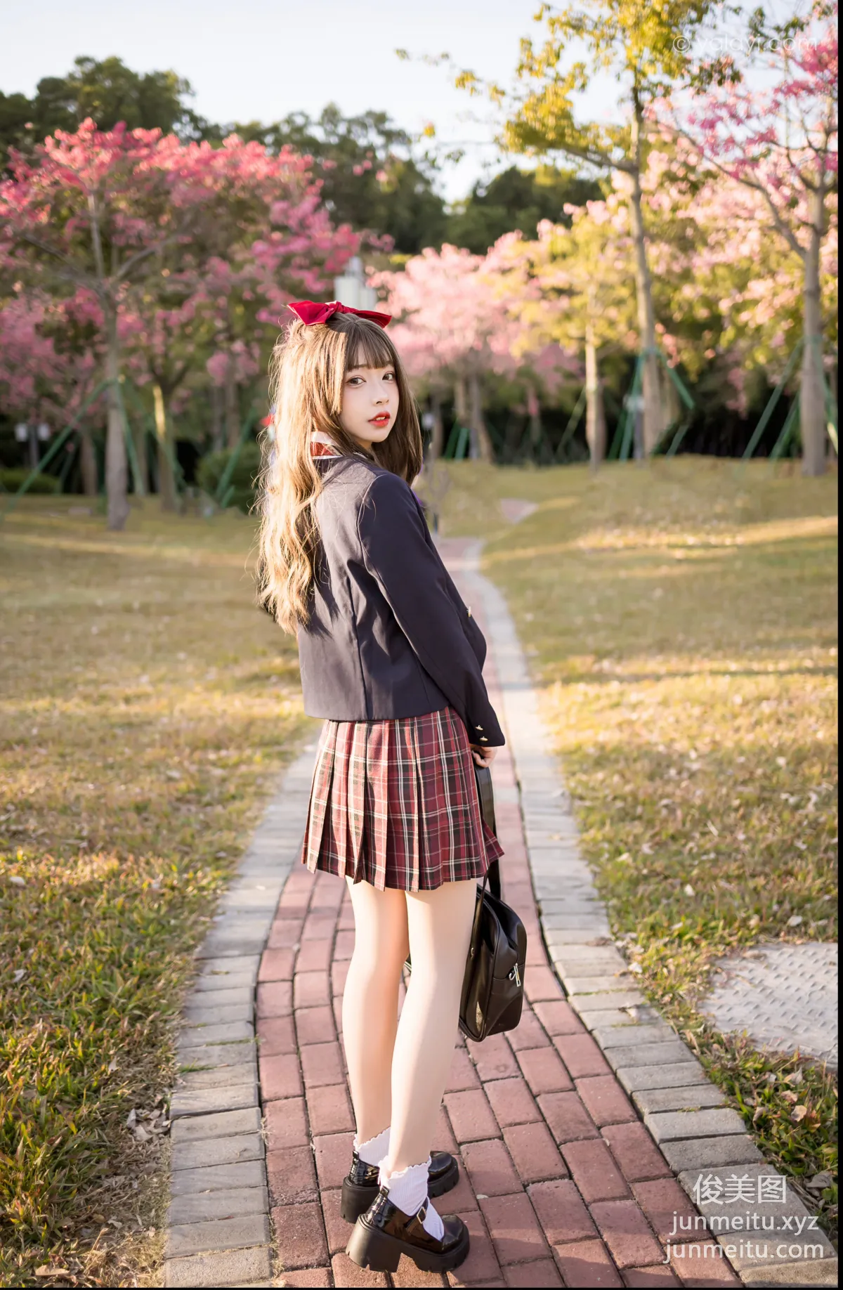 [YALAYI雅拉伊]2022.01.03 NO.885 最美的青春 阿禾 page 12