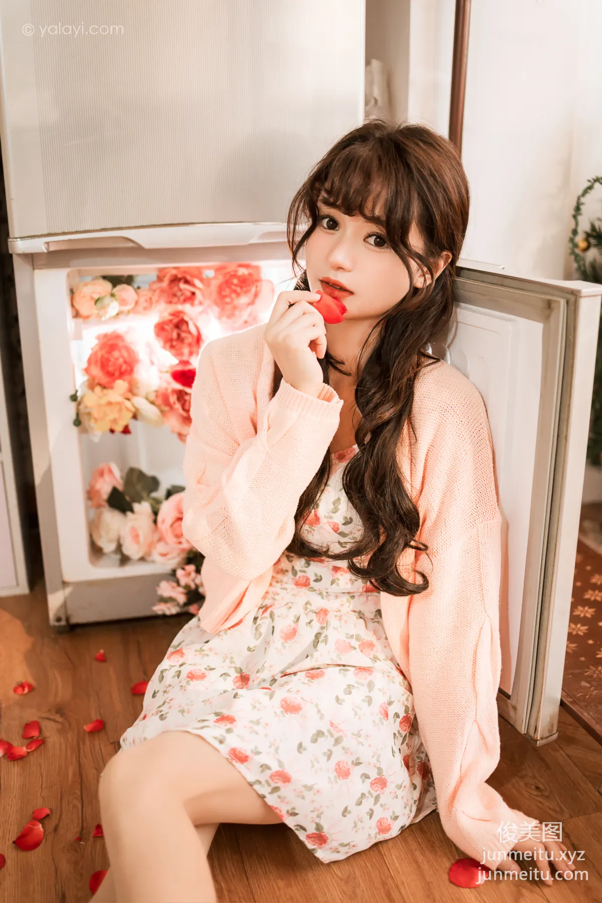 [YALAYI雅拉伊] 2023.01.14 NO.998 第一眼就喜欢上你 小亭 page 24