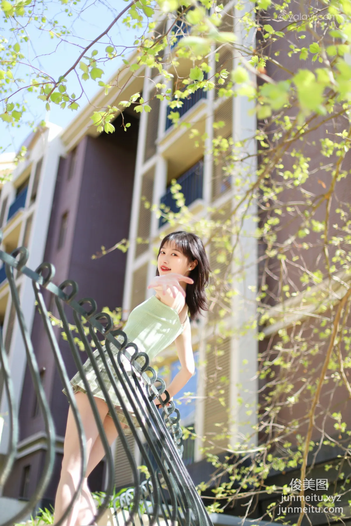 [YALAYI雅拉伊]2022.04.23 NO.924 春柔 京京 page 24