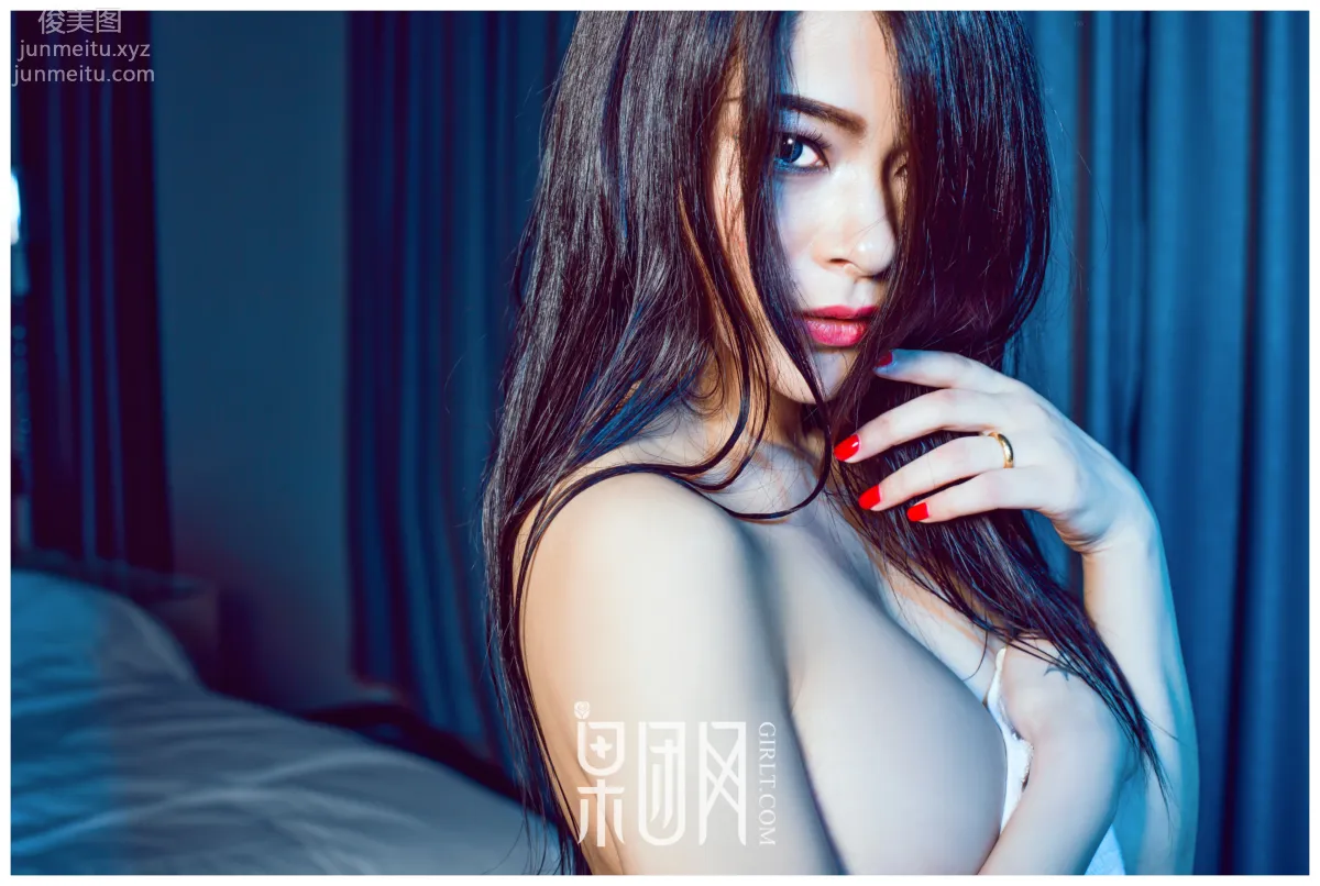 [GIRLT果团网]投稿作品 2017.05.28  TG001 全裸清纯尤物 page 35