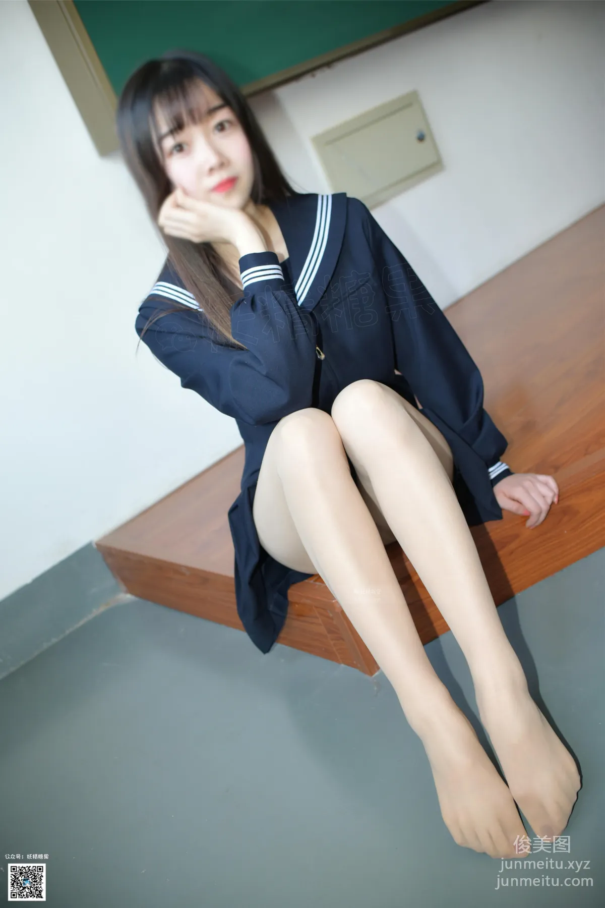 妖精视觉 NO.142 小雪 遇见学妹的丝袜 [64P] page 16