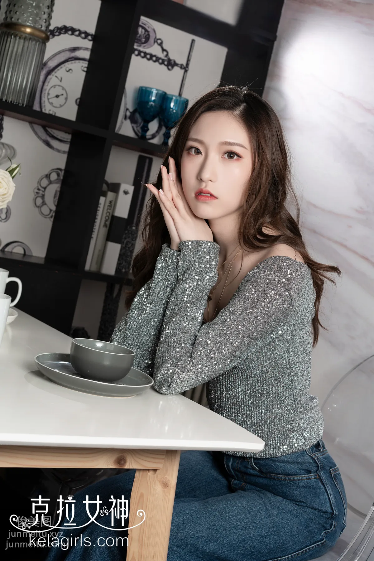 [KeLaGirls克拉女神] 2019.06.03《银装小翘臀》芊芊 page 2
