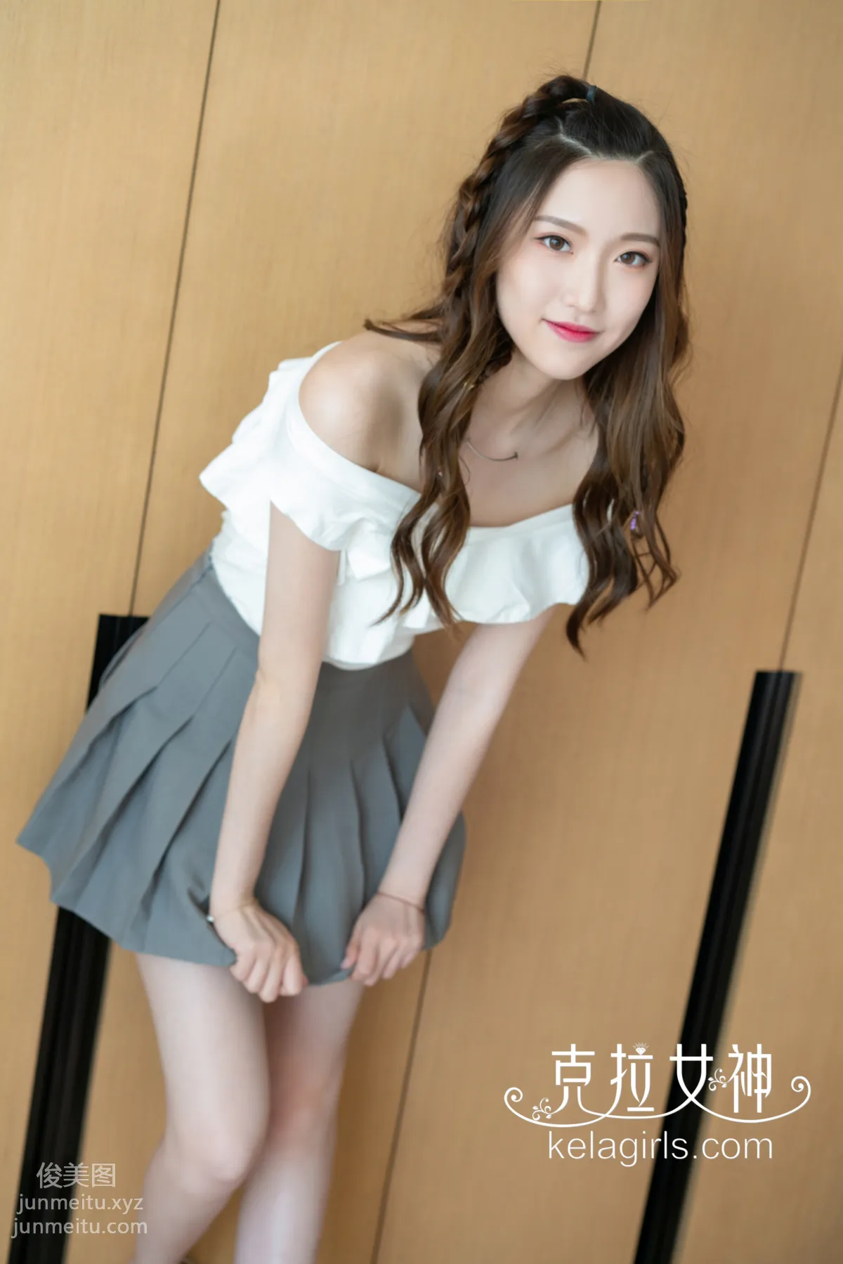 [KeLaGirls克拉女神] 2019.10.04《玉腿横陈》芊芊 page 3