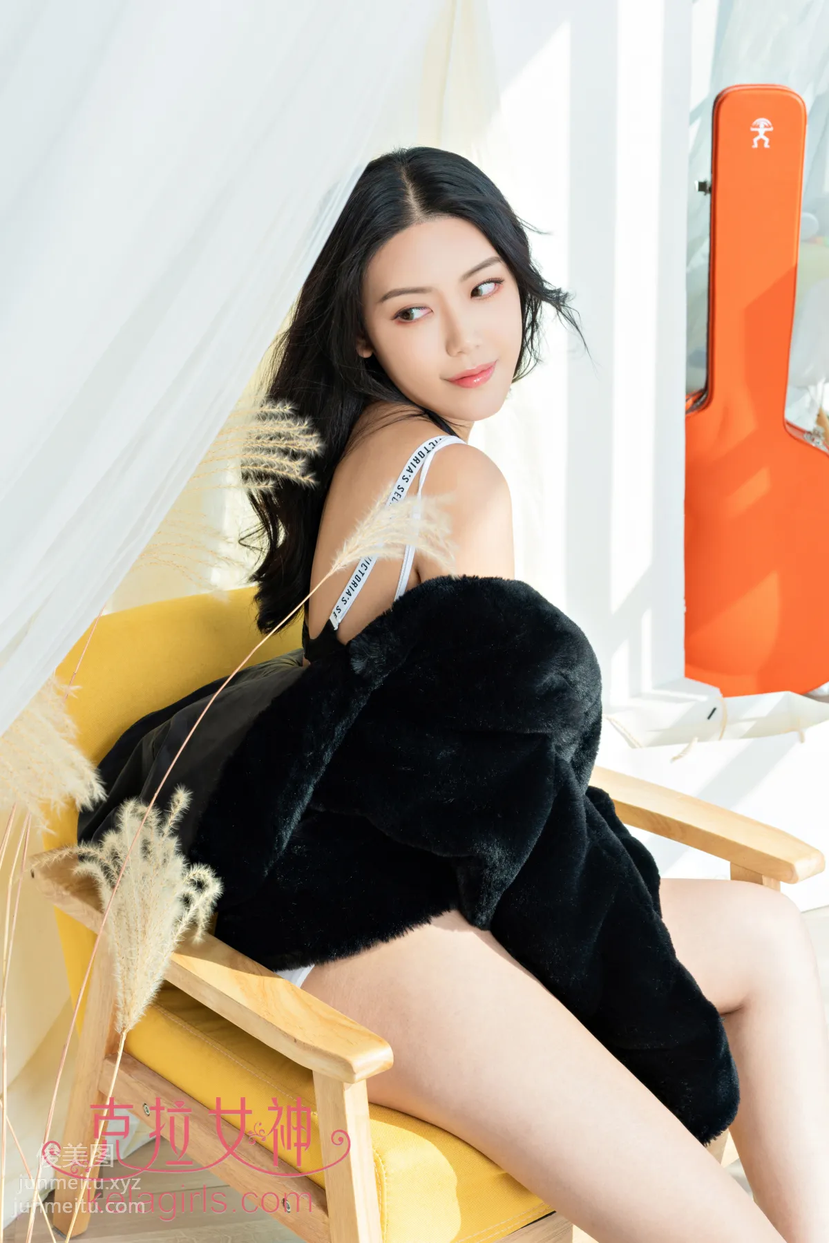 [KeLaGirls克拉女神] 2019.12.04《光脚球鞋》钟淇 page 6