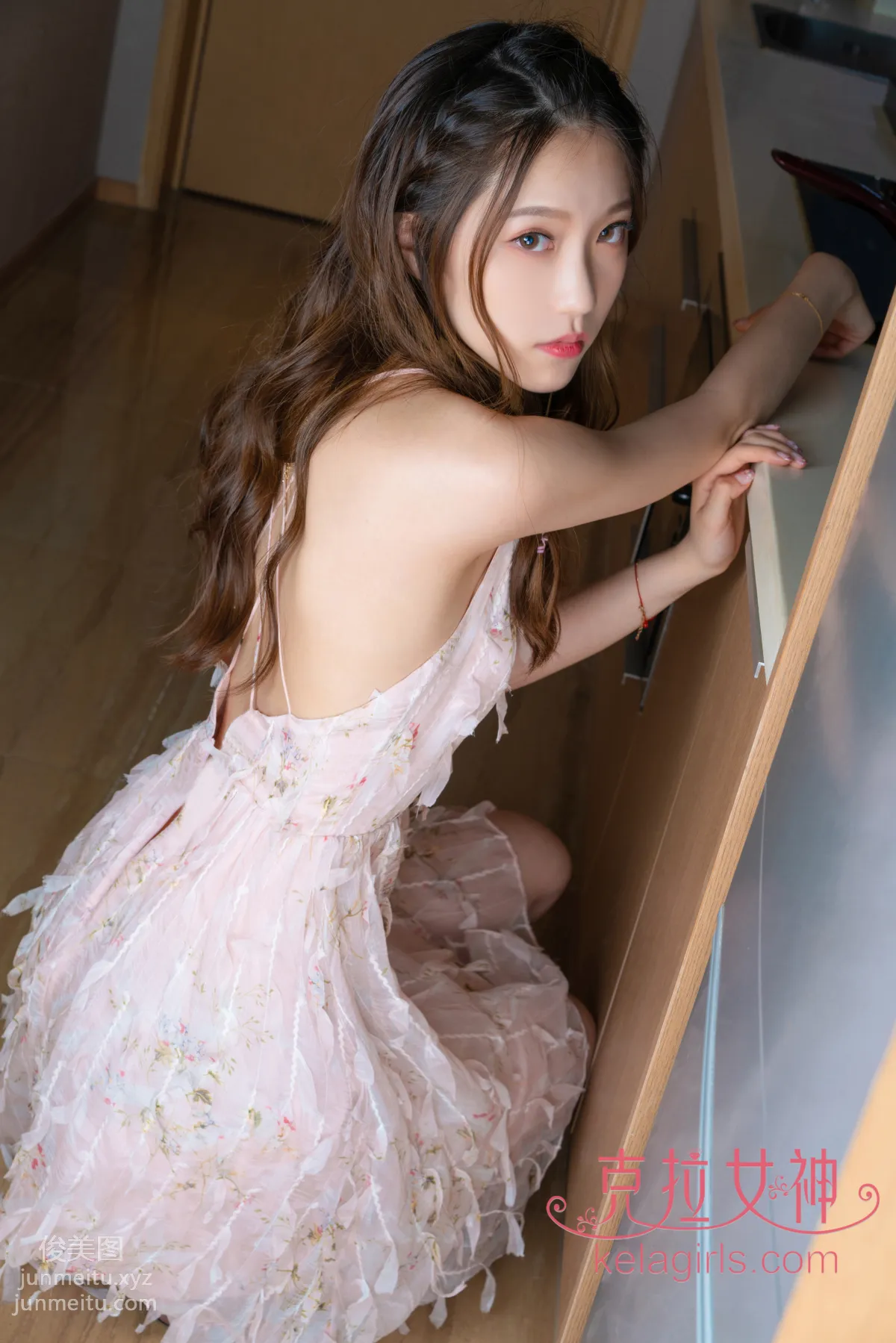 [KeLaGirls克拉女神] 2019.12.20《邂逅外滩》芊芊 page 31