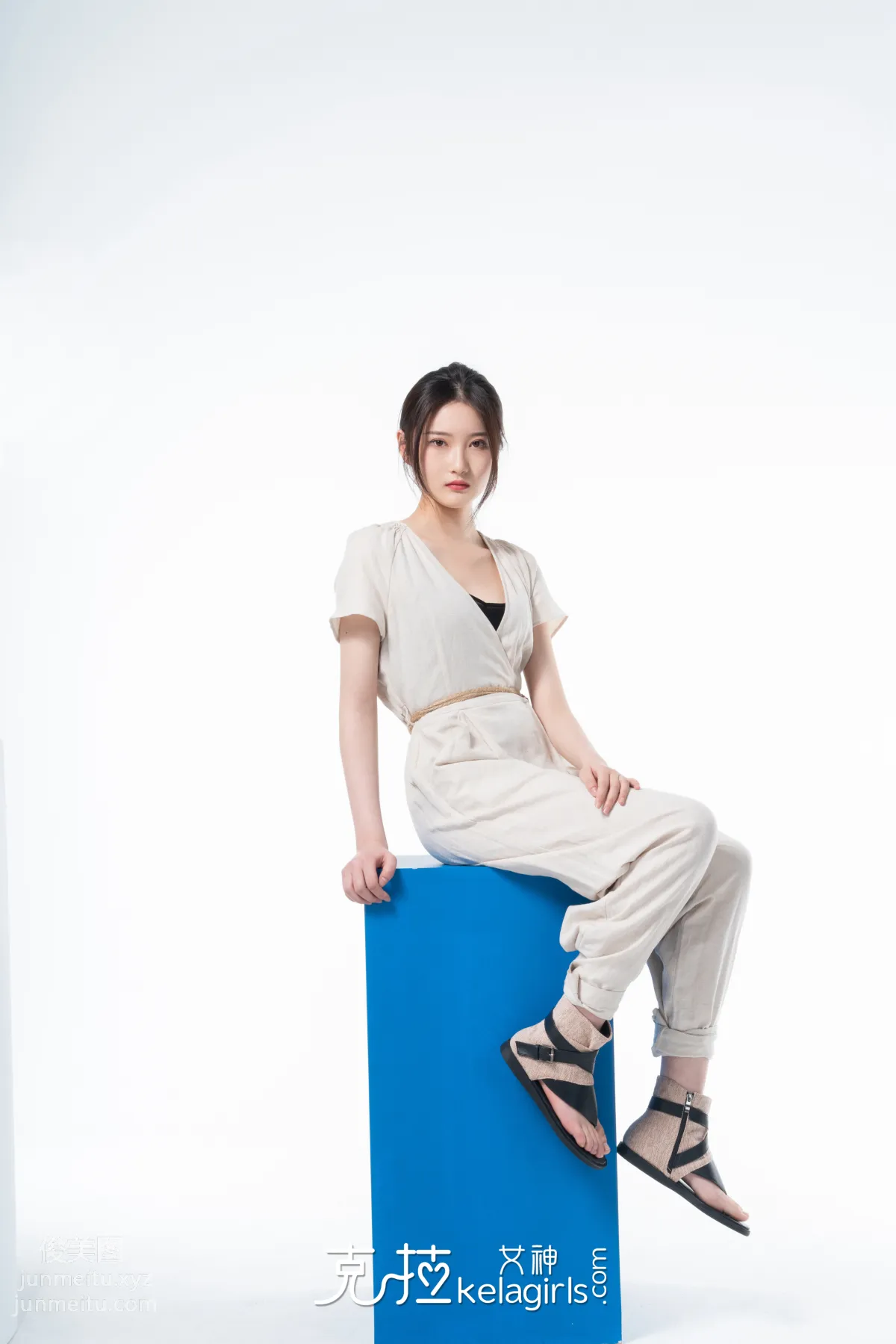 [Kelagirls克拉女神]2021.12.21《脱鞋量脚》嘉萌[30P] page 3