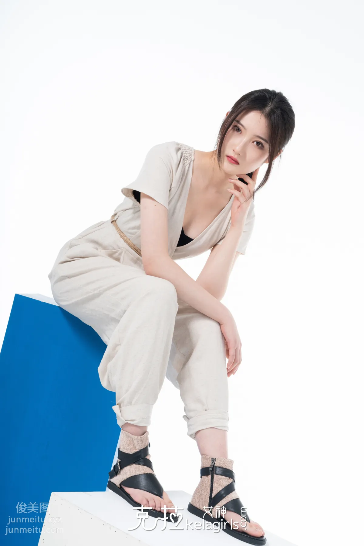 [Kelagirls克拉女神]2021.12.21《脱鞋量脚》嘉萌[30P] page 4