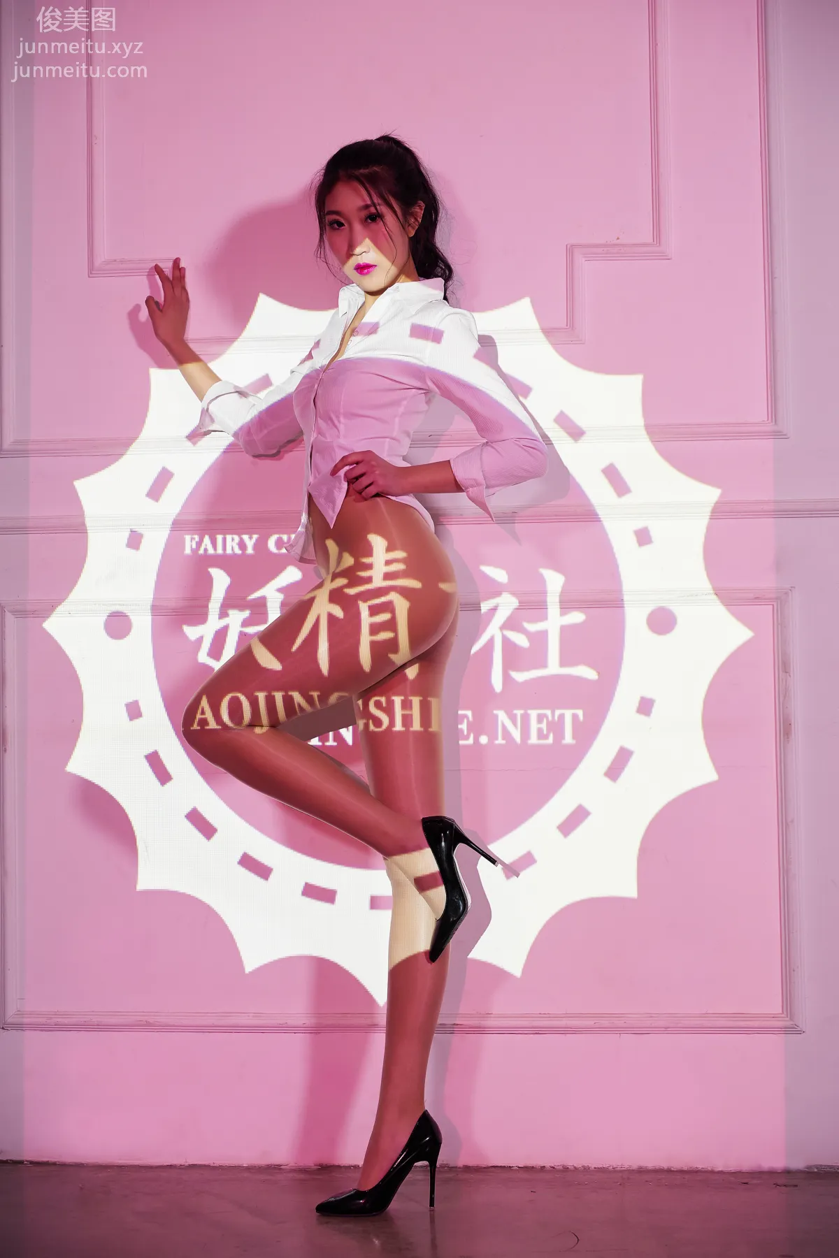 [FAIRY CLUB妖精社] 2020.03.10 T2003《光影美丝》唐飞飞&苏伟&爱优蜜-极品无内丝T系列 page 14