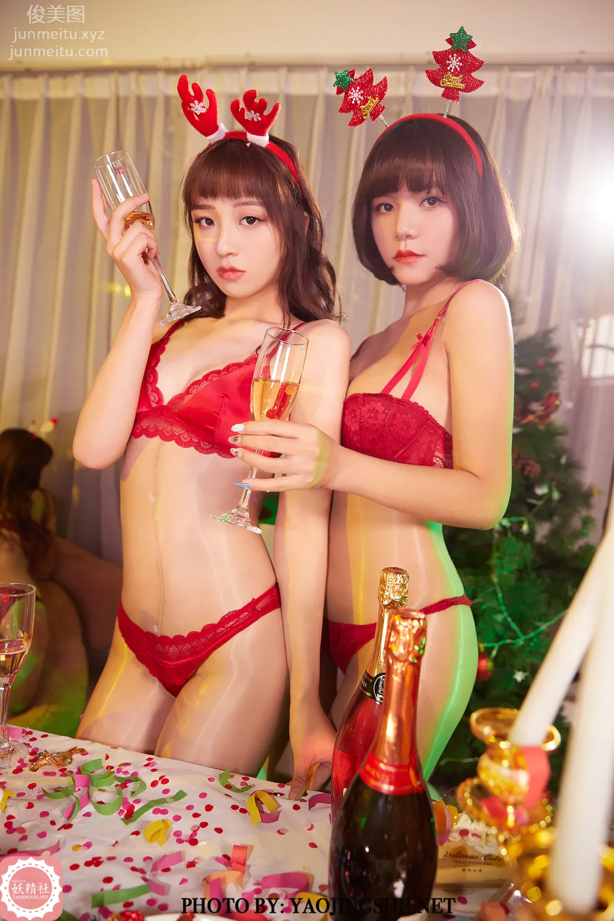 [FAIRY CLUB妖精社] 2021.01.04 T2049《圣诞狂欢》唐飞飞&Tina&安然&佳凝-极品无内丝T系列 page 16