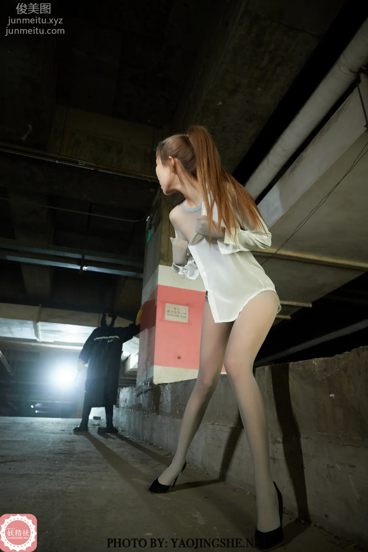[FAIRY CLUB妖精社] 2021.06.01 T2119《雨夜追凶之逃亡》苏伟-极品无内丝T系列 page 5