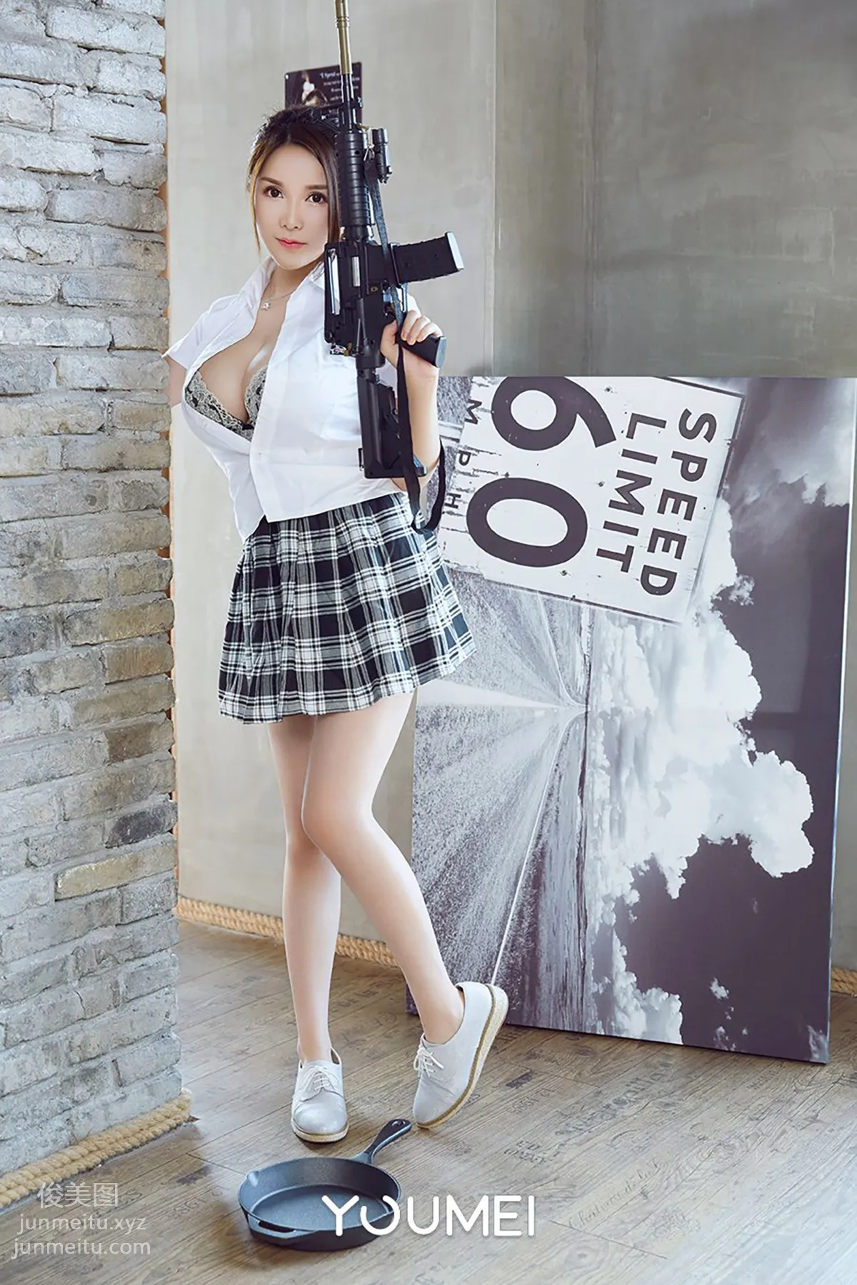 [YouMei尤美]2018.08.24 VOL.051 吃鸡の蜜桃 沈蜜桃 page 14