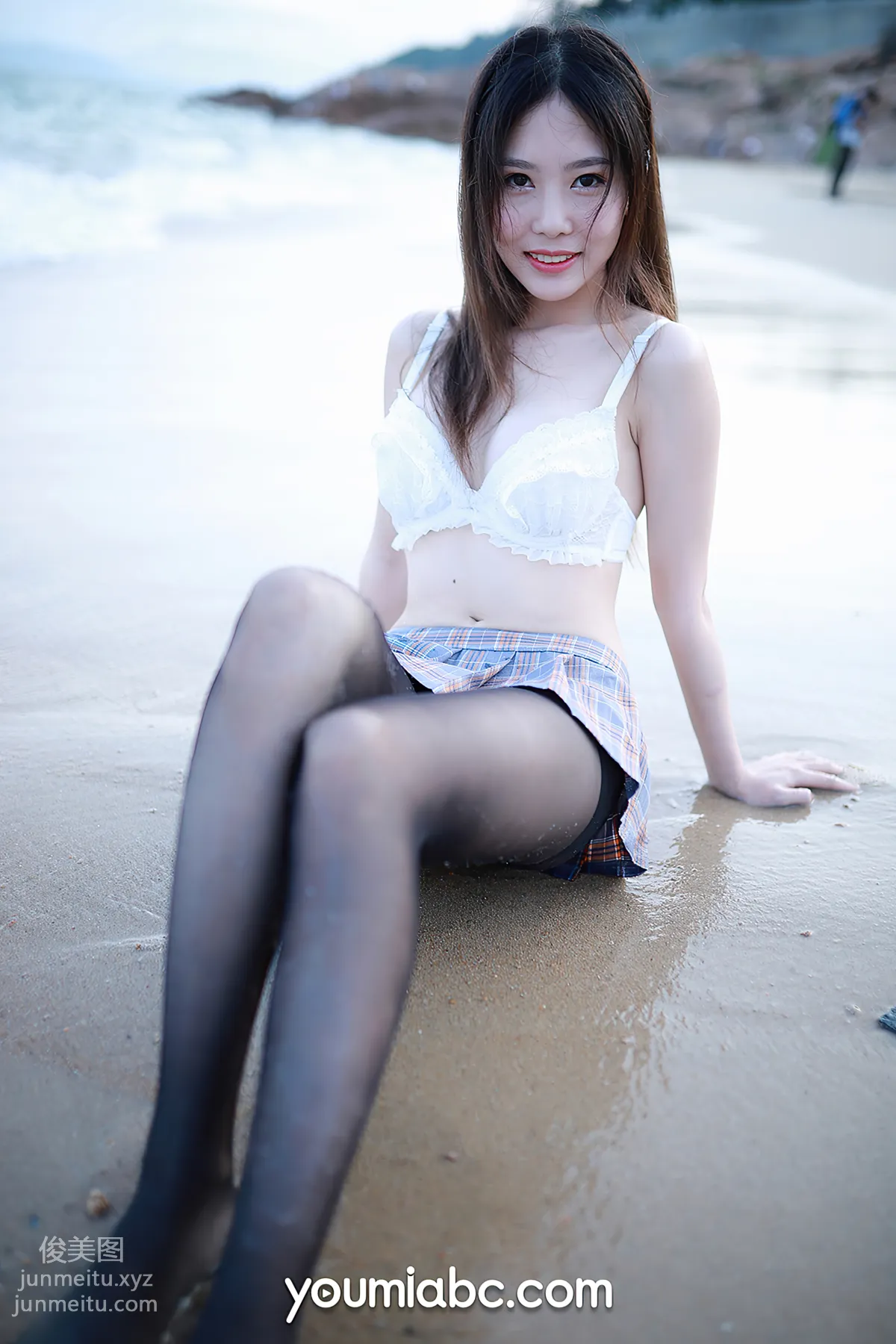 [YouMi尤蜜]2020.12.02 黑丝海域 抖娘利世[20P] page 4