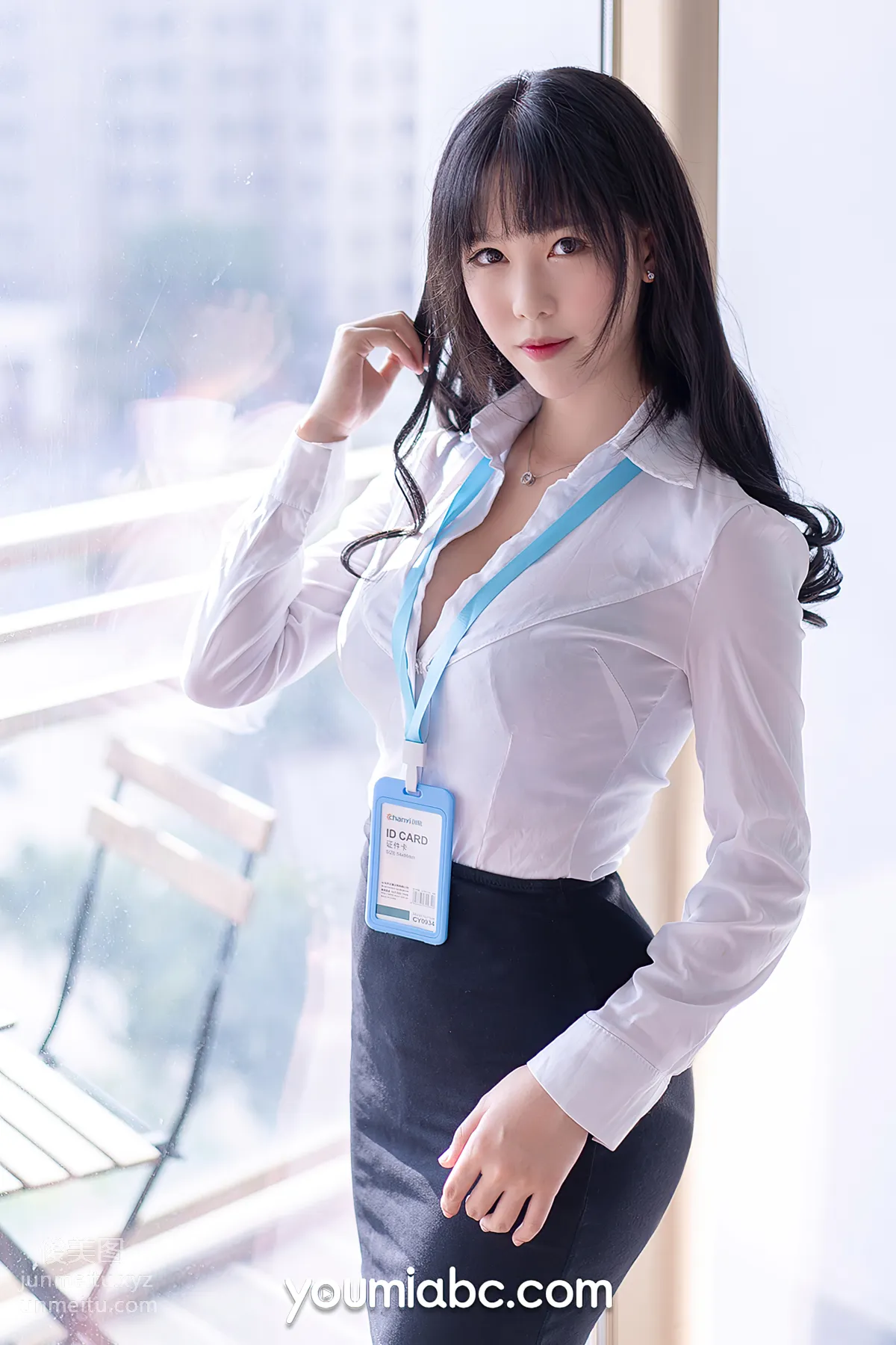[YouMi尤蜜]2021.01.17 OL白领第二弹 抖娘利世[20P] page 6