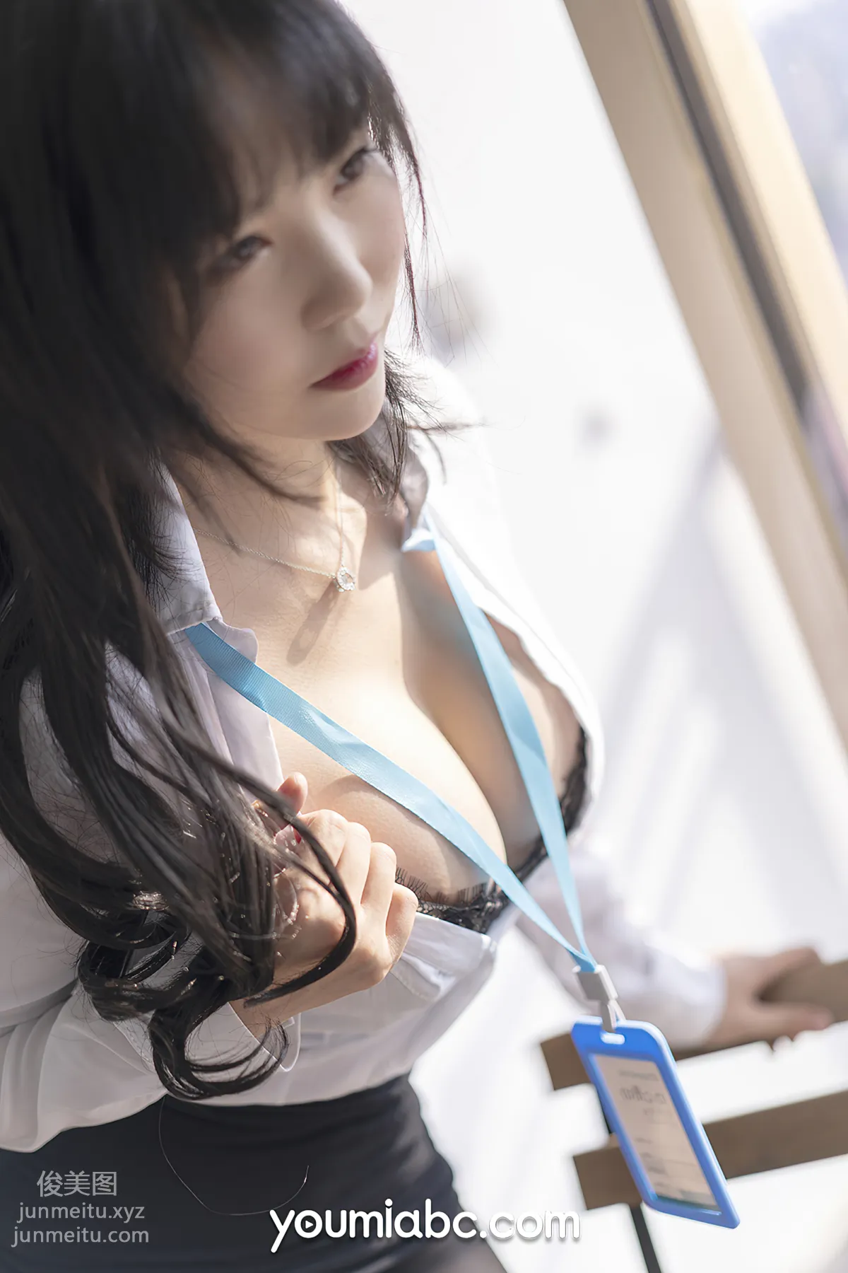 [YouMi尤蜜]2021.01.17 OL白领第二弹 抖娘利世[20P] page 11