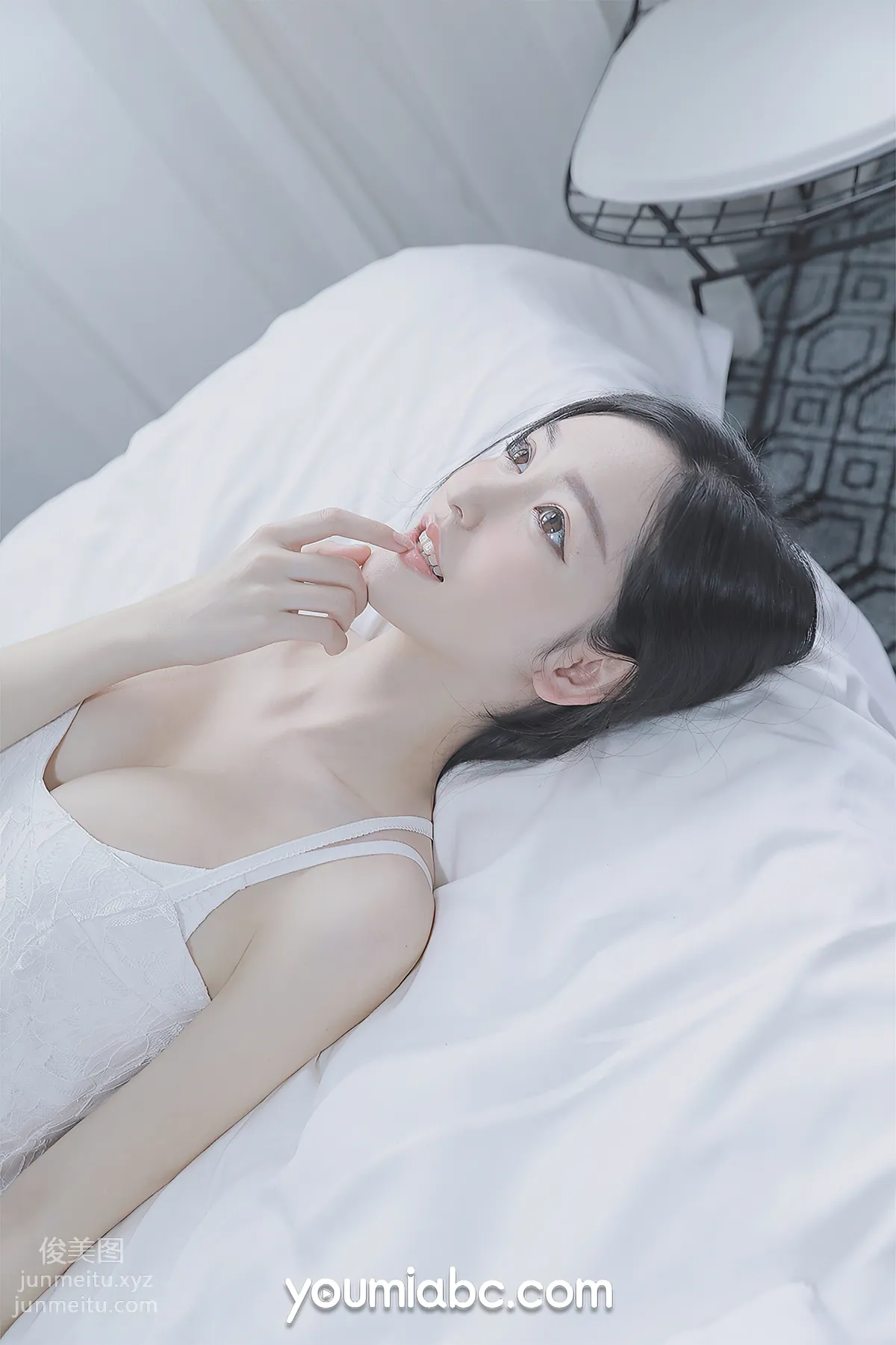 [YouMi尤蜜]2021.04.22 白裙少女 沈梦瑶[24P] page 24
