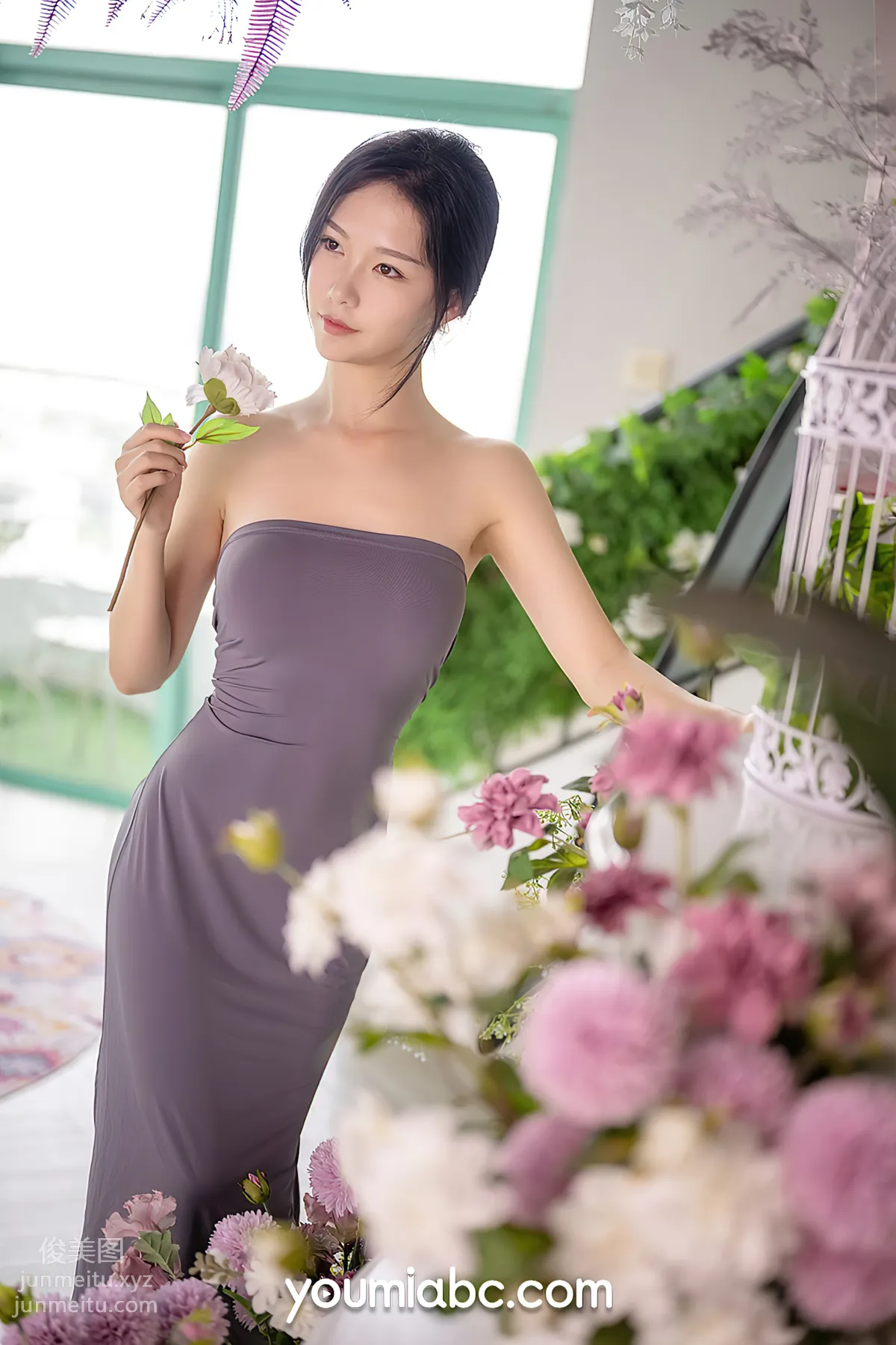 [YouMi尤蜜]2021.12.31 吉他妹妹 抖娘利世[39P] page 2