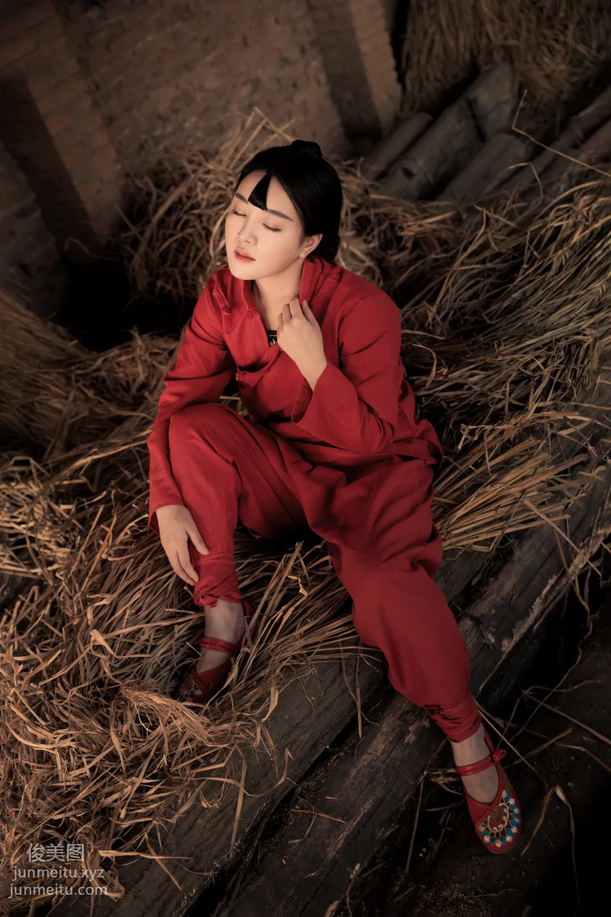[YITUYU]艺图语 2021.06.21 红高粱・山那边 海燕 page 14